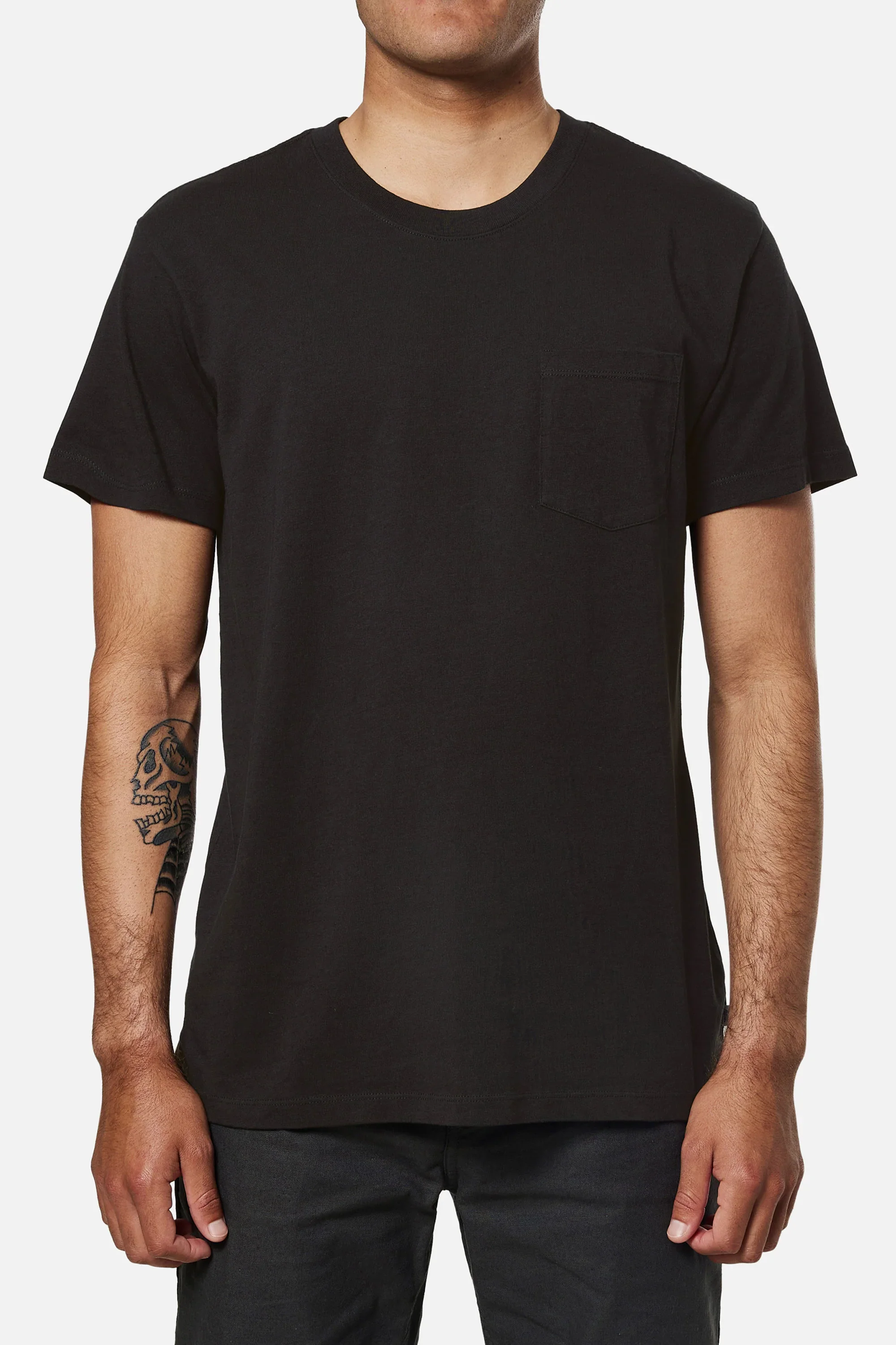KATIN-BASE-TEE-BLACK-WASH-01_d0e36185-79b8-43bd-b569-384d4e00bd0e_5000x.jpg.webp