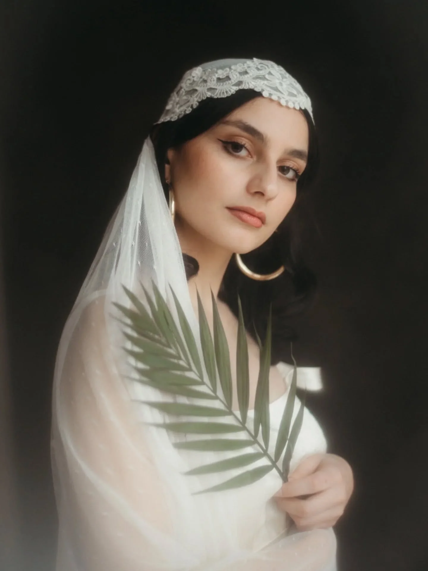 They call us dreamers

#vintagestyle #vintageh&auml;&auml;puku #vintageh&auml;&auml;t #h&auml;&auml;kuvaushelsinki #fineartportrait 
@laurahyvibridal @rcjonna_gabriela