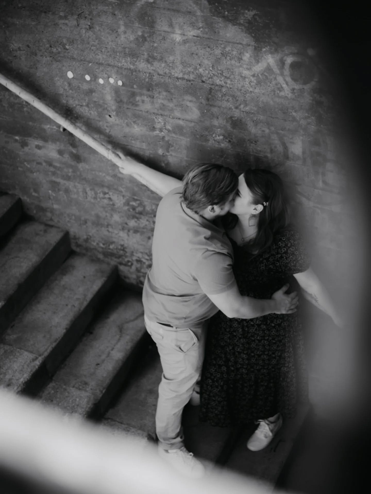 Olin treffeill&auml; mukana kolmantena py&ouml;r&auml;n&auml;, n&auml;m&auml; kaksi olivat aivan t&auml;ysin omassa kuplassaan. Heill&auml; oli vuosip&auml;iv&auml; ja viikonloppu kaksin Helsingiss&auml;, ja mik&auml;s sen ihanampi syy varata viel&au