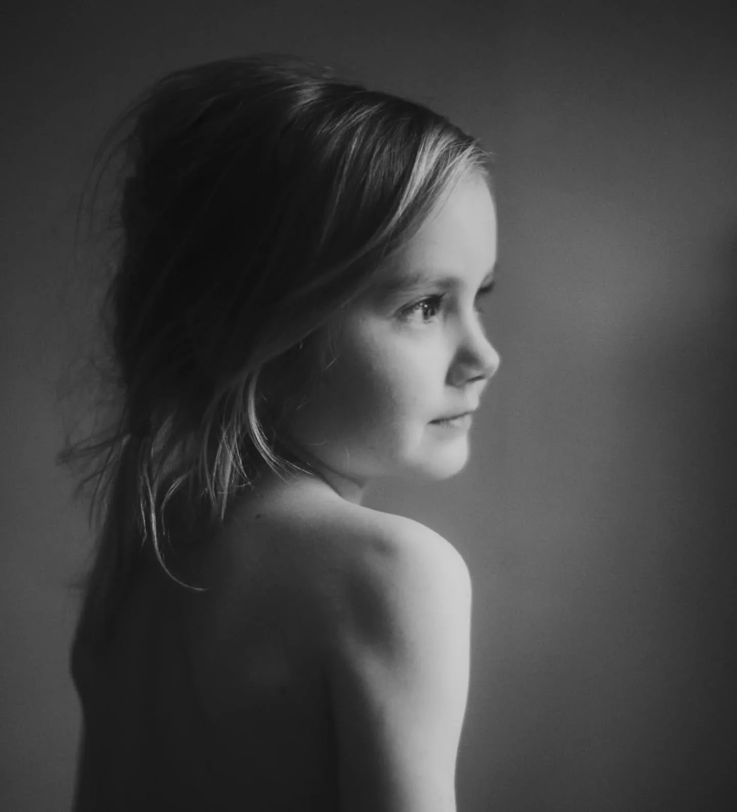 Mila

#lapsikuvaus #lapsikuvaaja #bw_portraits #henkil&ouml;kuvaus #muotokuvaus