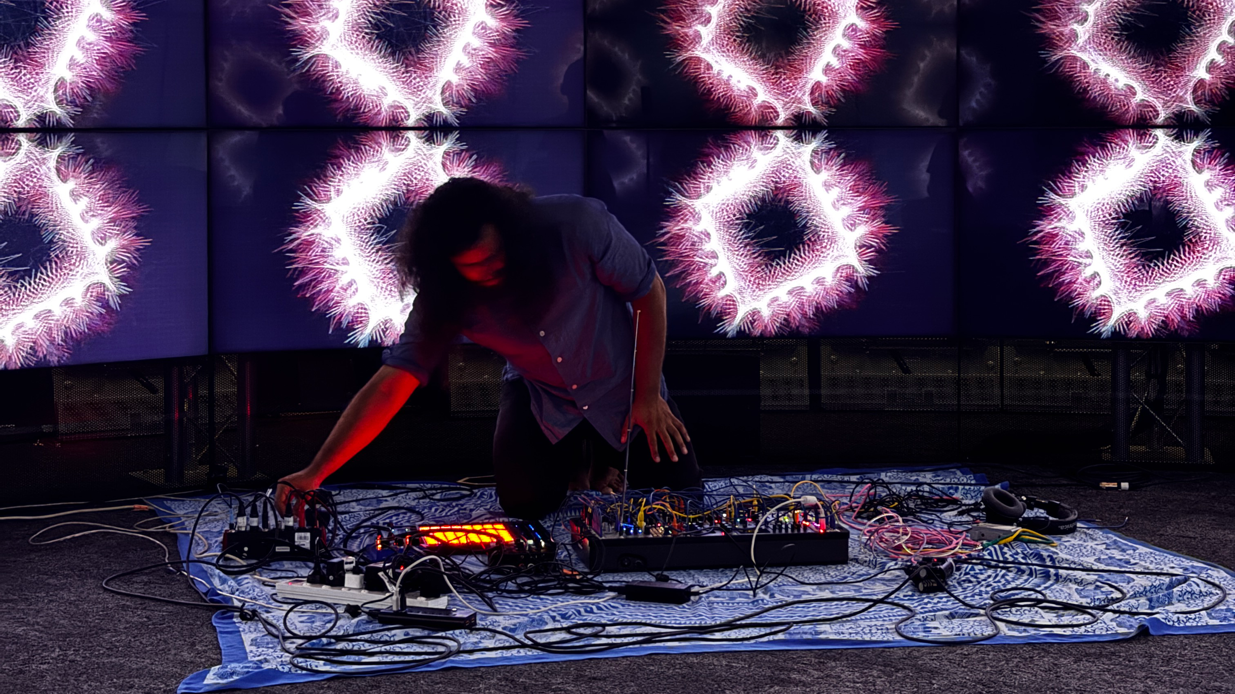 Spectral: Expanding an Electromagnetic Practice Through Urban Ecologies