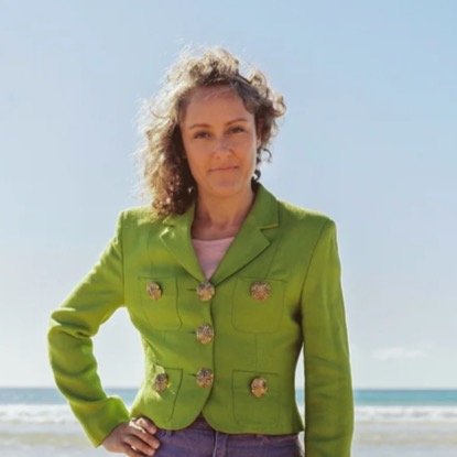 R|Talks: Regional Ecologies &ndash; Visual Arts Forum 13 June
MEET REBECCA ROSS.

Rebecca Ross is a visual artist based on Kombumerri Country (Queensland&rsquo;s Southern Gold Coast) whose practice navigates the junctures of site, situation and sensa