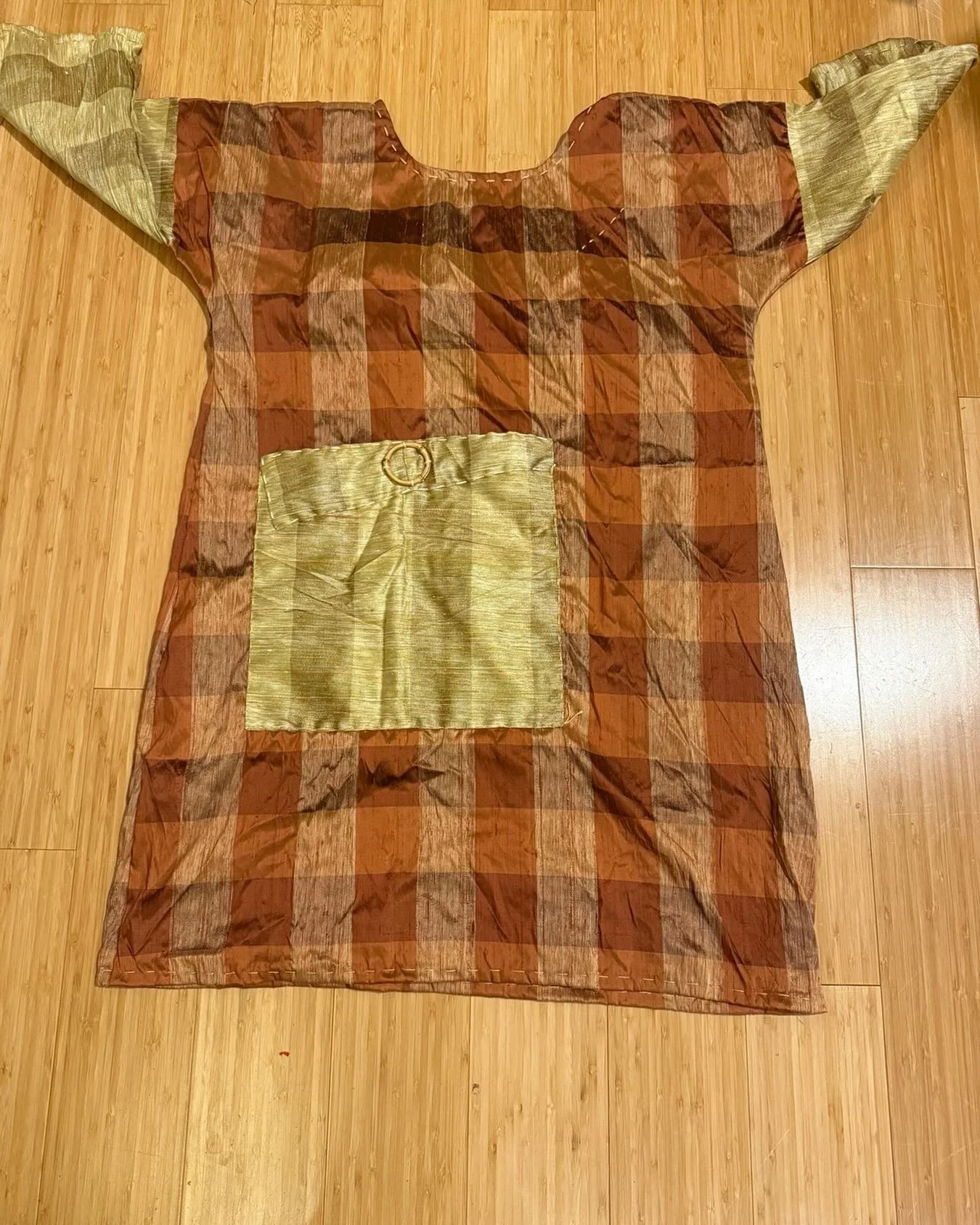 Silk silk silk dress
And wear this with your best worn out jeans!
Bamboo ring on the pocket