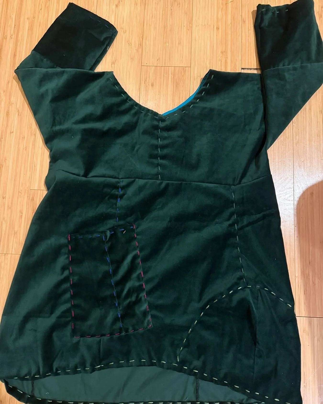 Evergreen velveteen with a deep pocket
@mecaart  Friday and Saturday