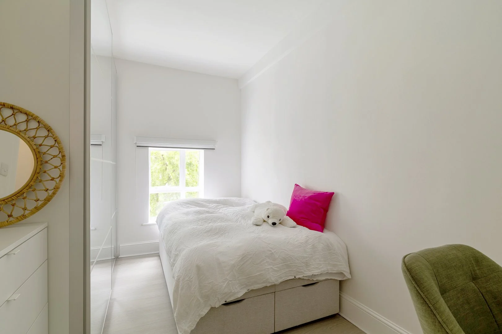 bed2.jpg