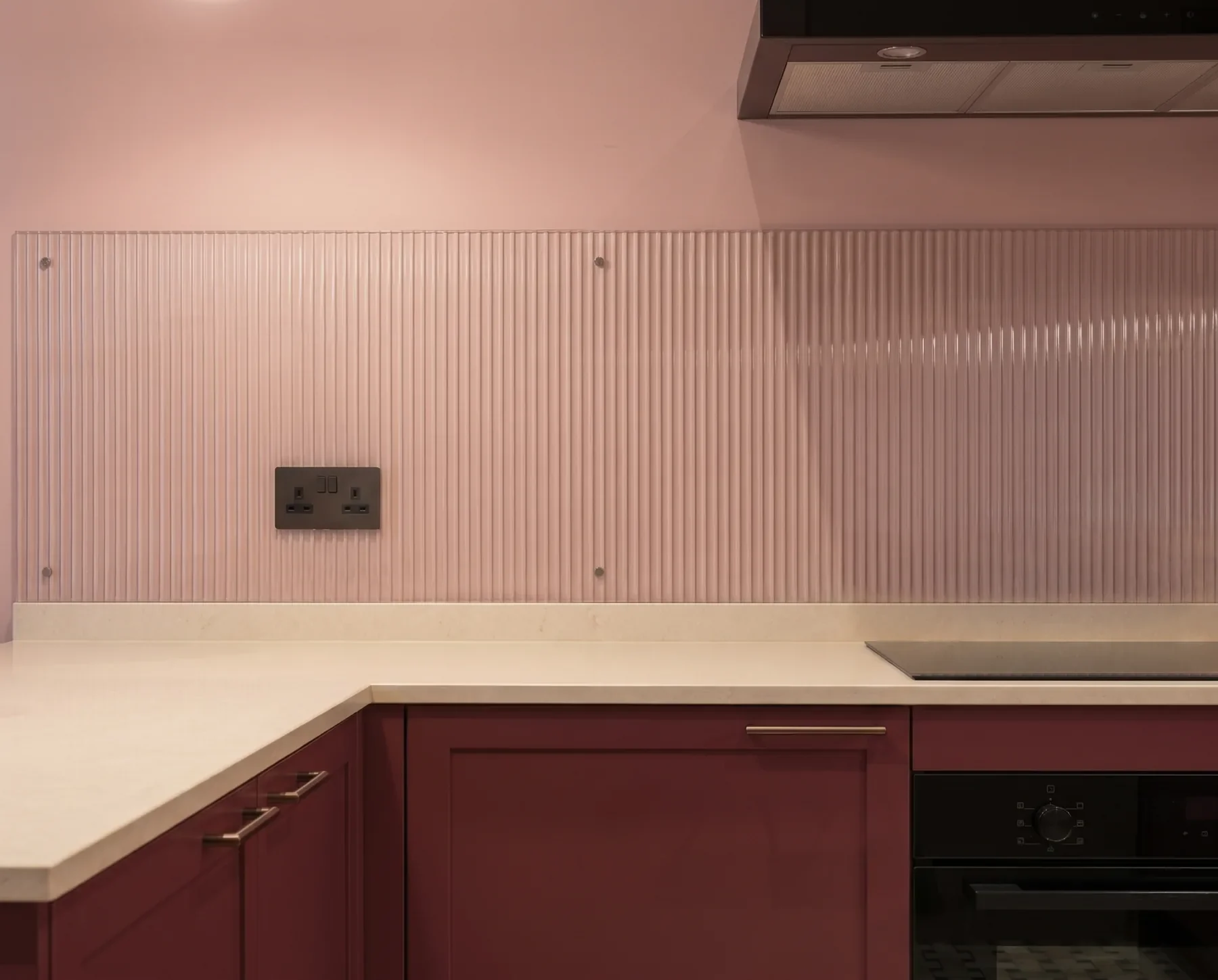 oxblood-interior-design-03.webp