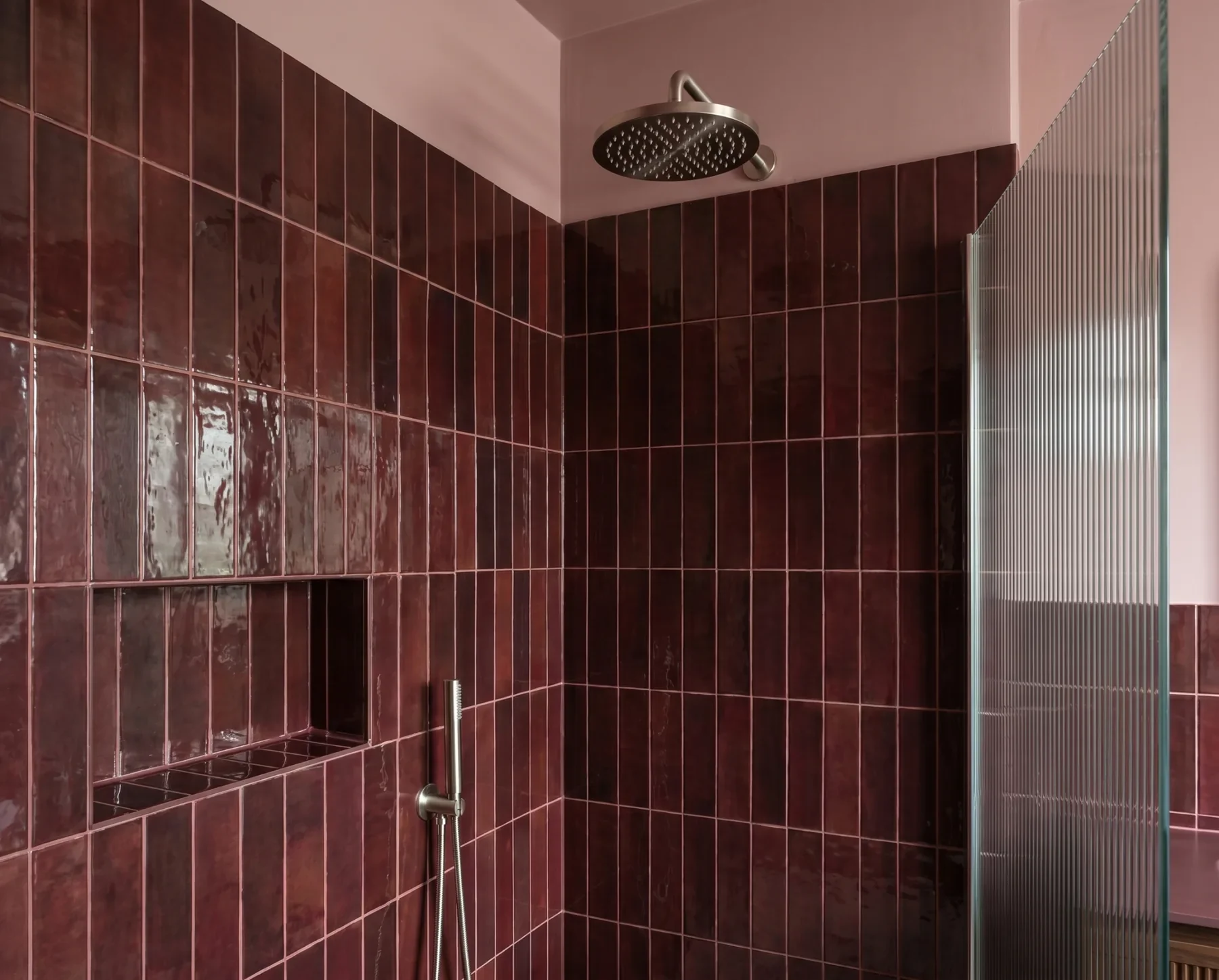 oxblood-interior-design-07.webp