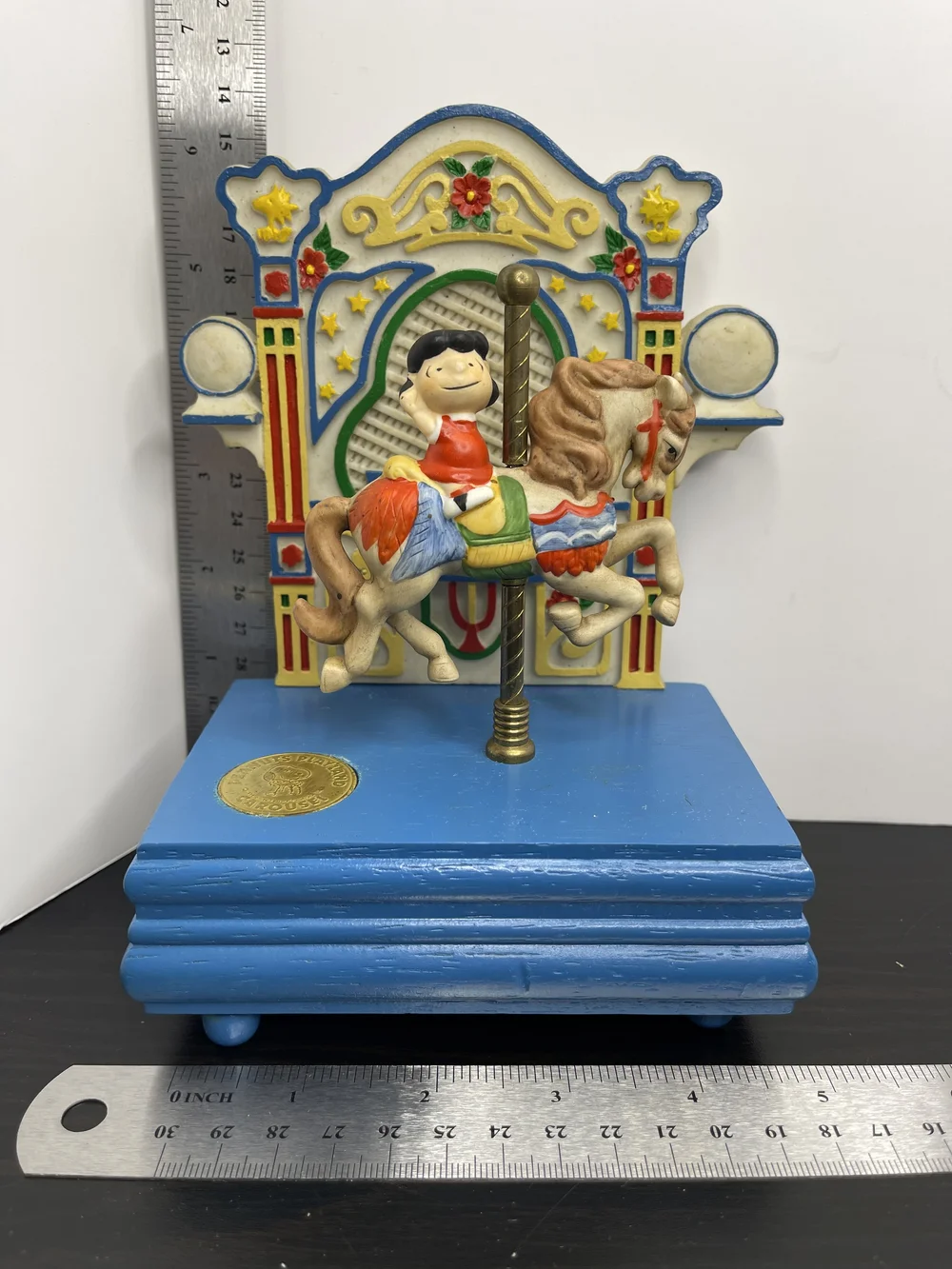 WILLITTS PEANUTS PLAYTIME CAROUSEL MUSIC BOX - Lucy — Selling Peanuts