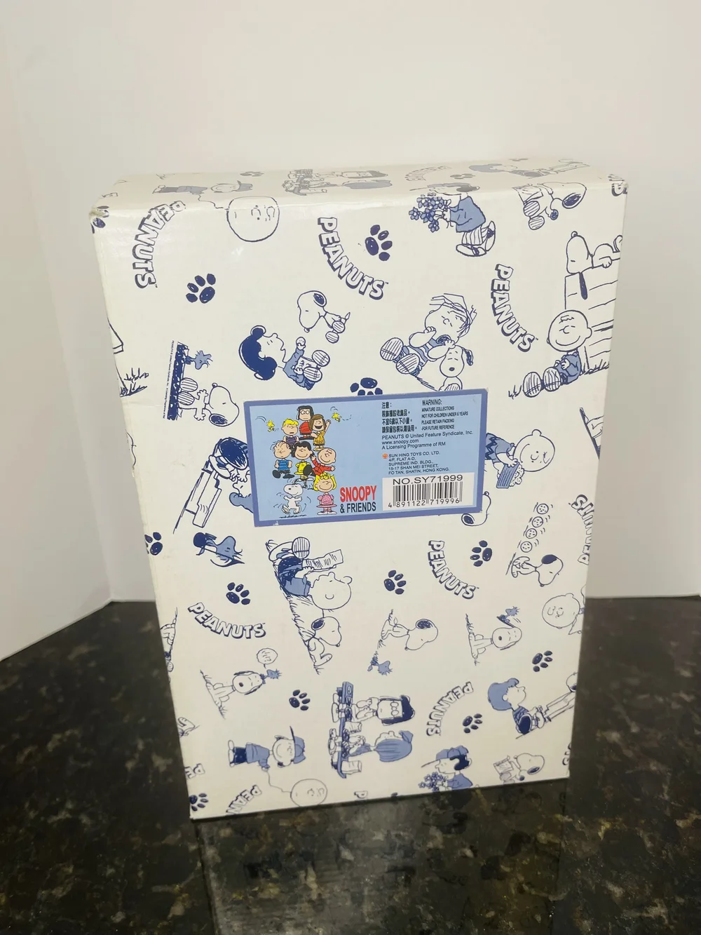 Sun Hing Snoopy Picture Frame — Selling Peanuts