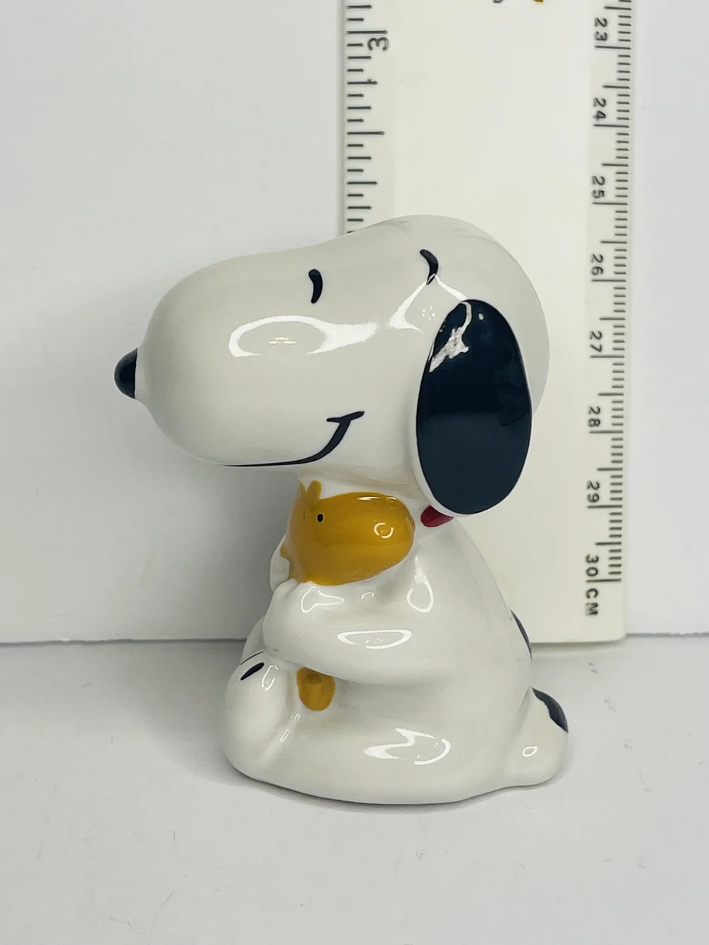 Wade Porcelain Snoopy Hugging Woodstock — Selling Peanuts