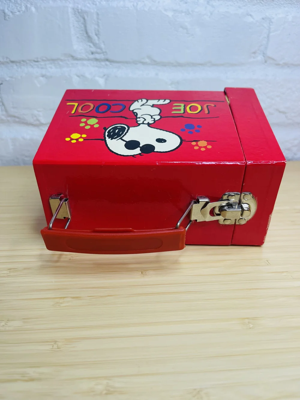 2002 Galerie Snoopy Woodstock Peanuts Joe Cool Lunch Box Doghouse