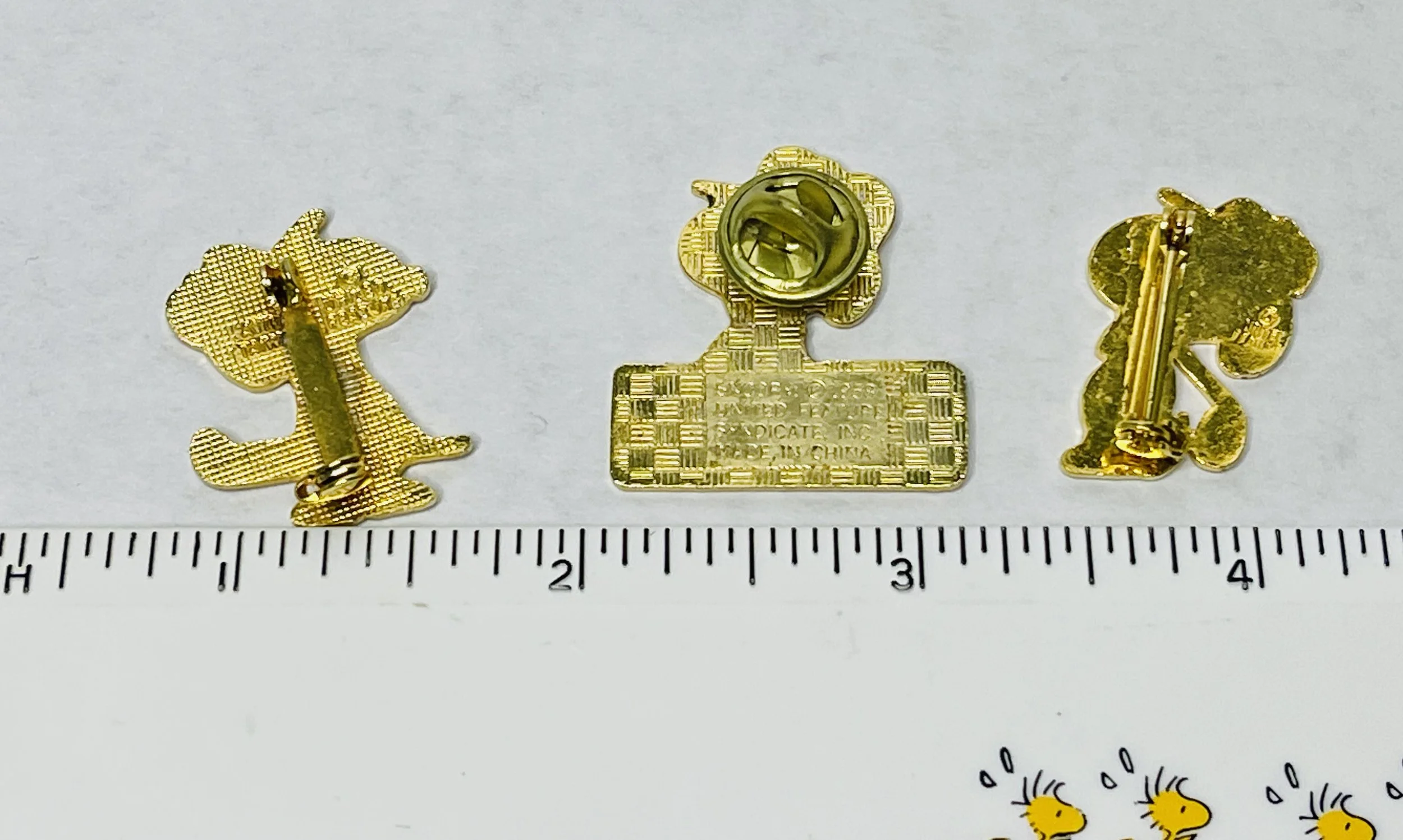 snoopy-enamel-golf-pins — Selling Peanuts