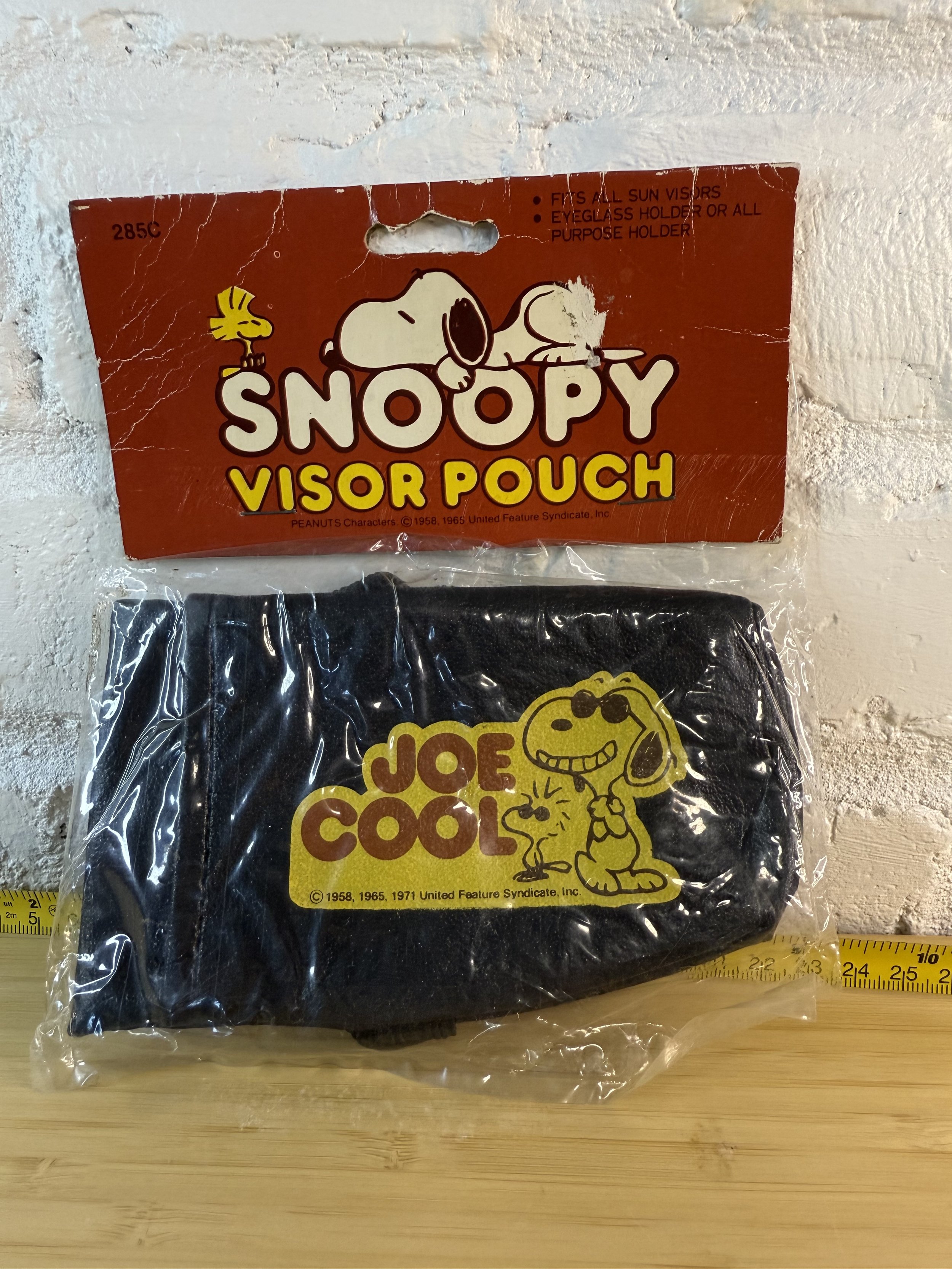Vintage Joe Cool Snoopy Visor Pouch Holder Brand New in Package