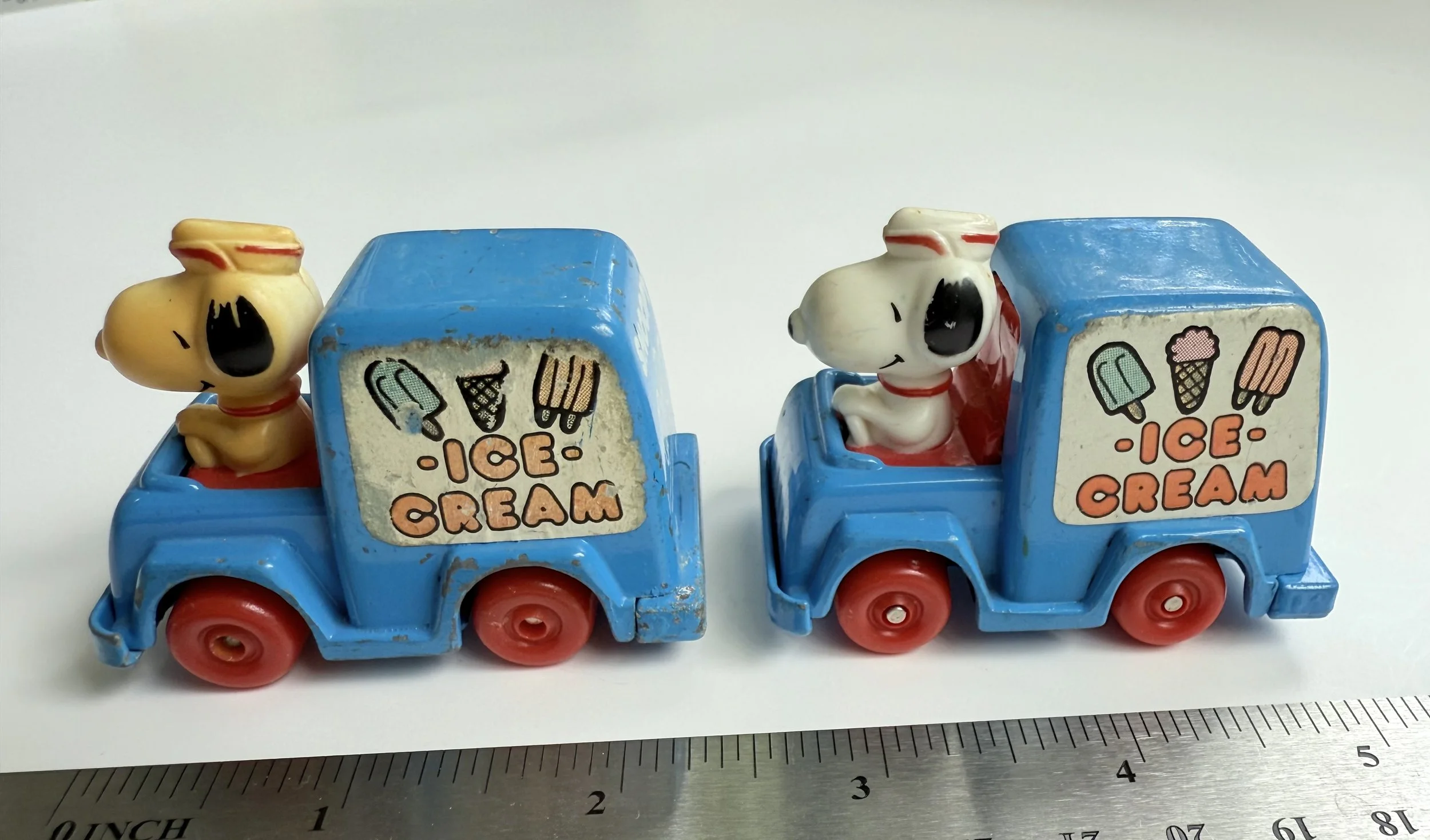 ウッドストック　スヌーピー　アイスクリームトラック Amazon.com: Enesco Peanuts by Jim Shore Snoopy and Woodstock
