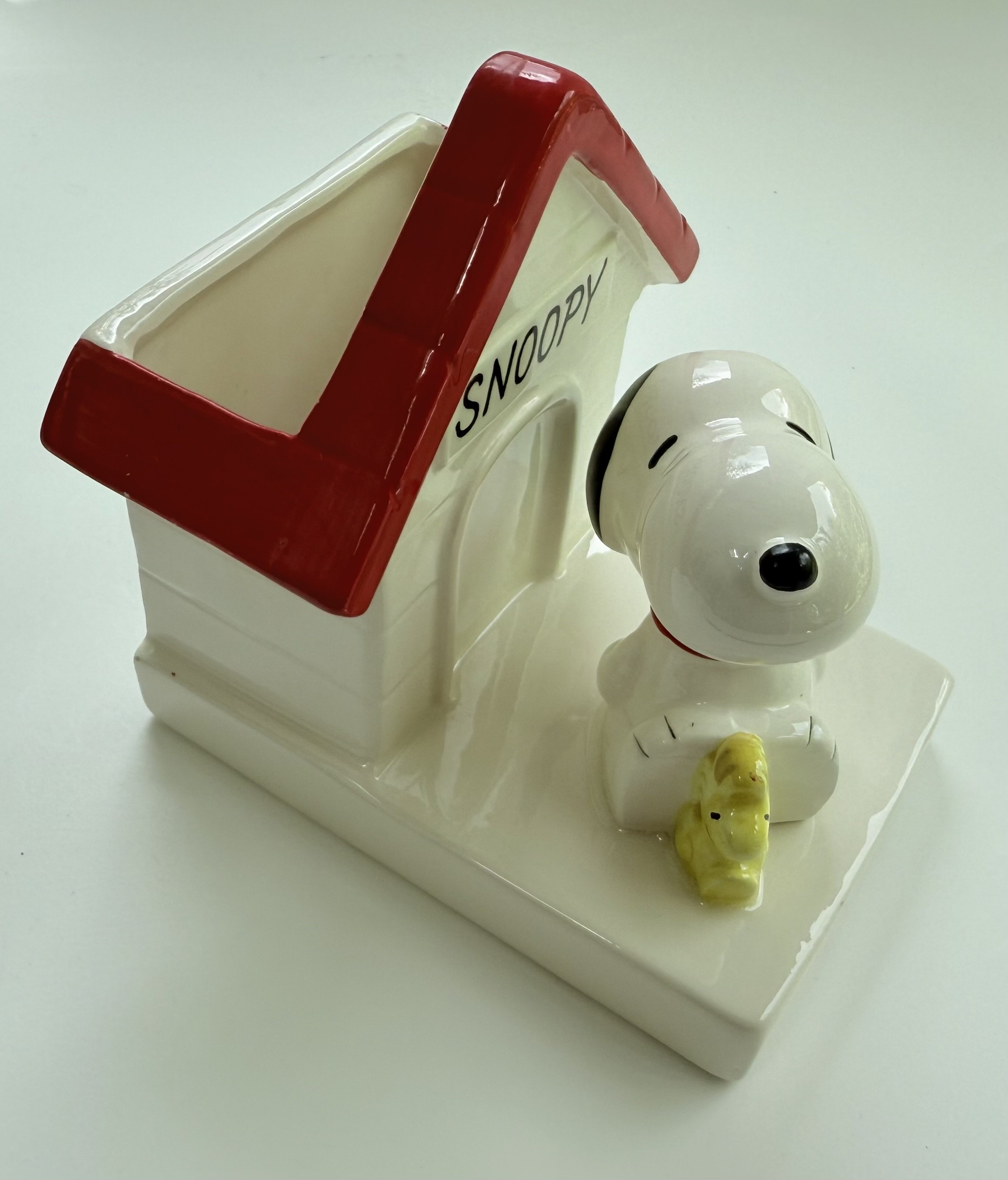 Snoopy and Woodstock vintage ceramic planter dated 1972