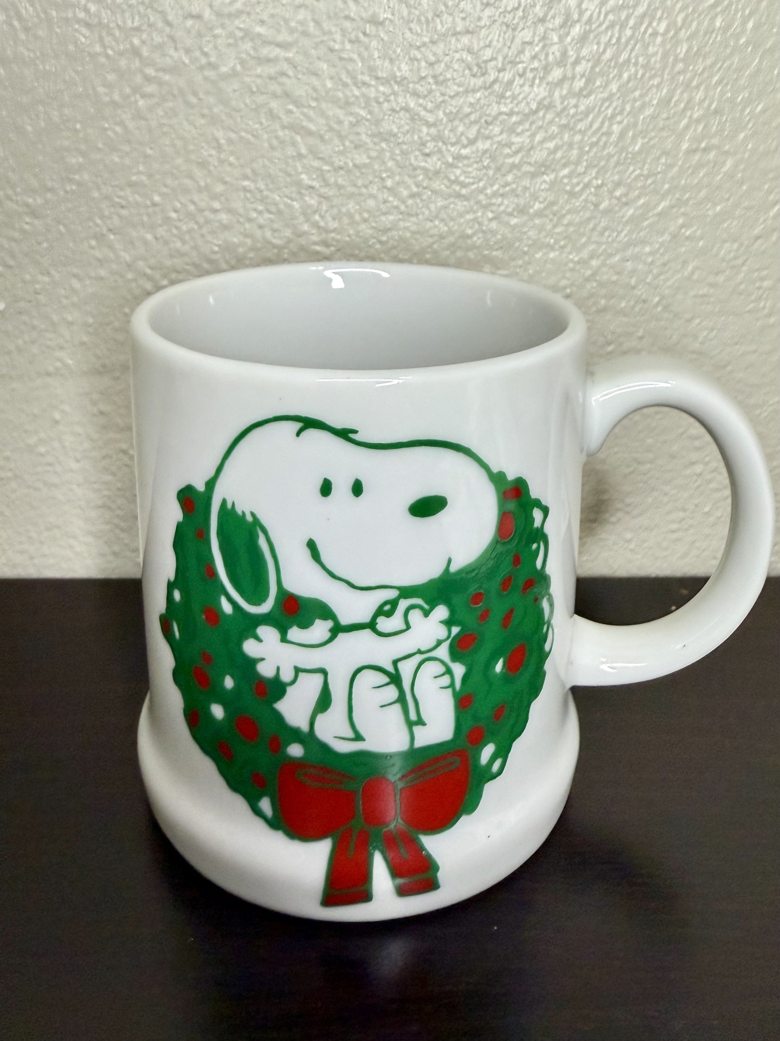 Vintage Peanuts Snoopy Merry Christmas 1979 Mug