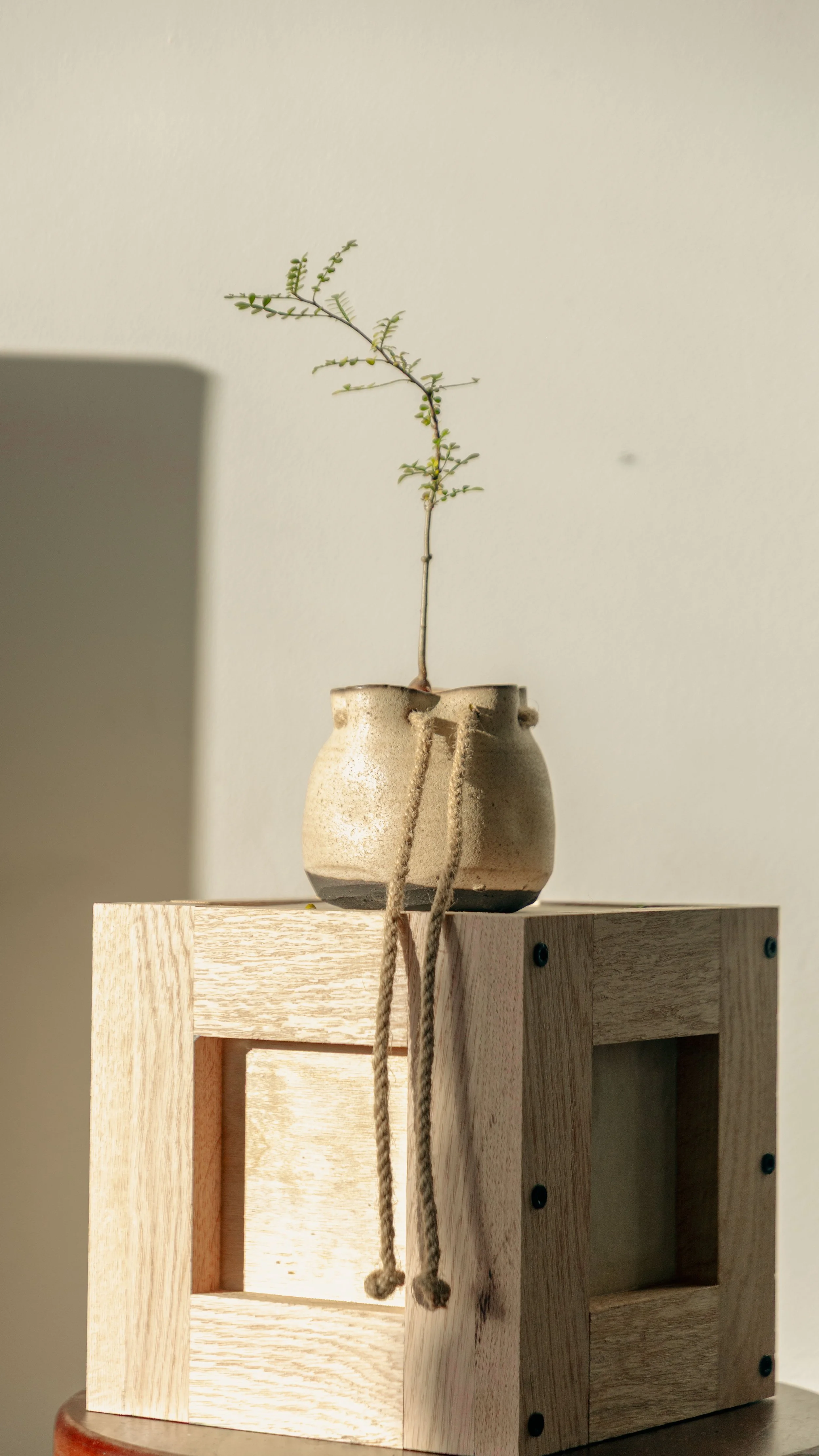 SACK PLANTER-WALNUT