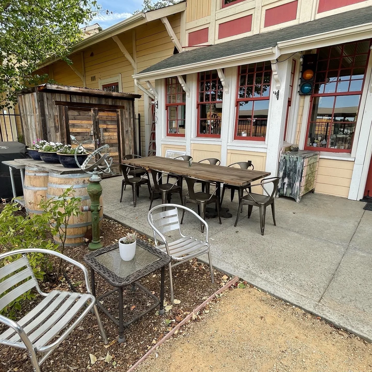 Cypher Tasting Lounge Patio 2.JPG