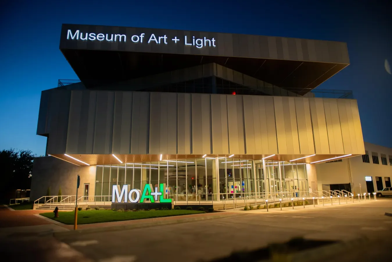  Museum of Art + Light Acquires Sasha Stiles’s THE WIND ON MY LIPS AND IN MY HAIR