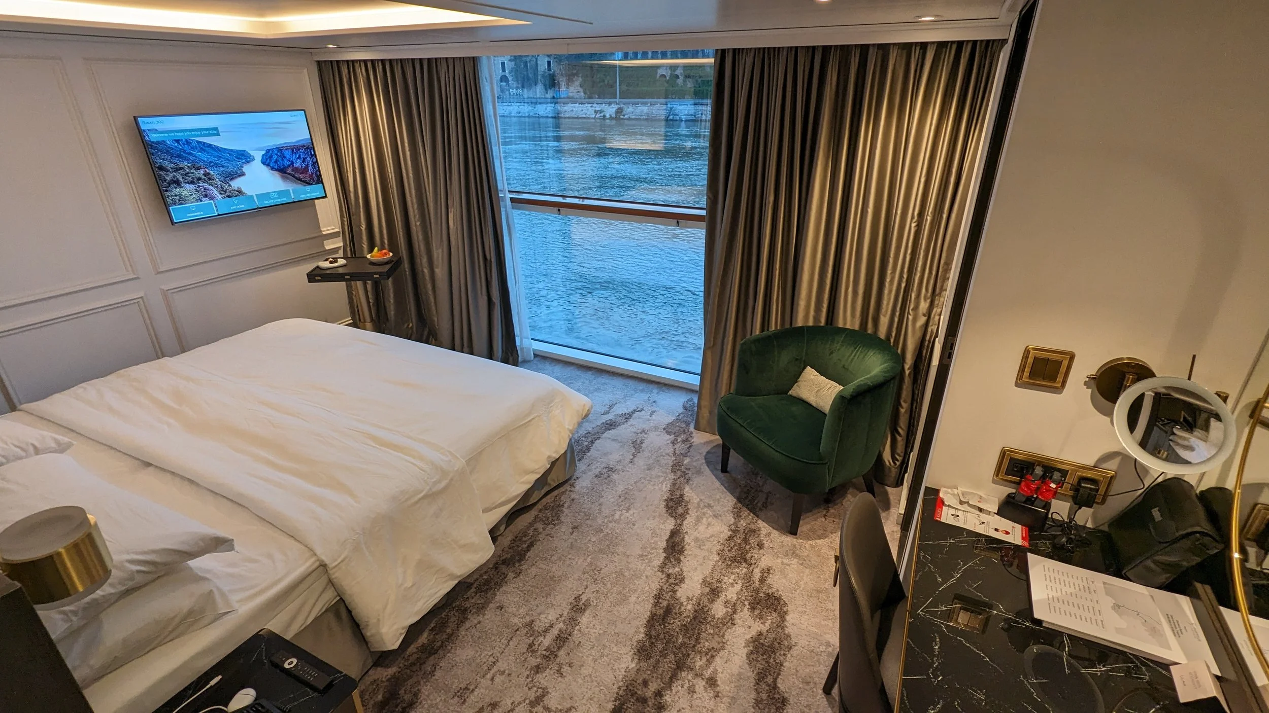 Riverside Suite on Riverside Ravel.