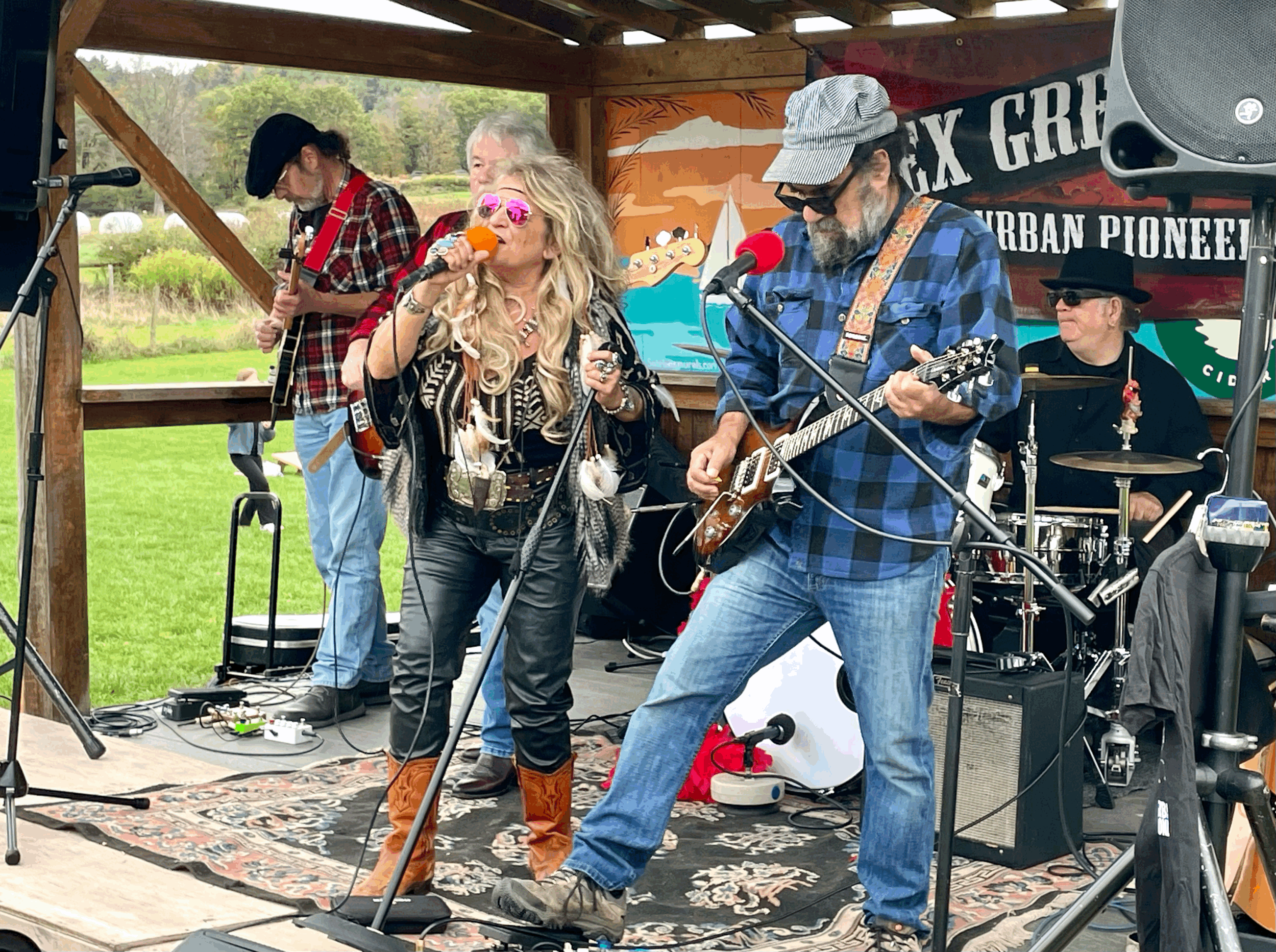 Lex Gey & The Urban Pioneers