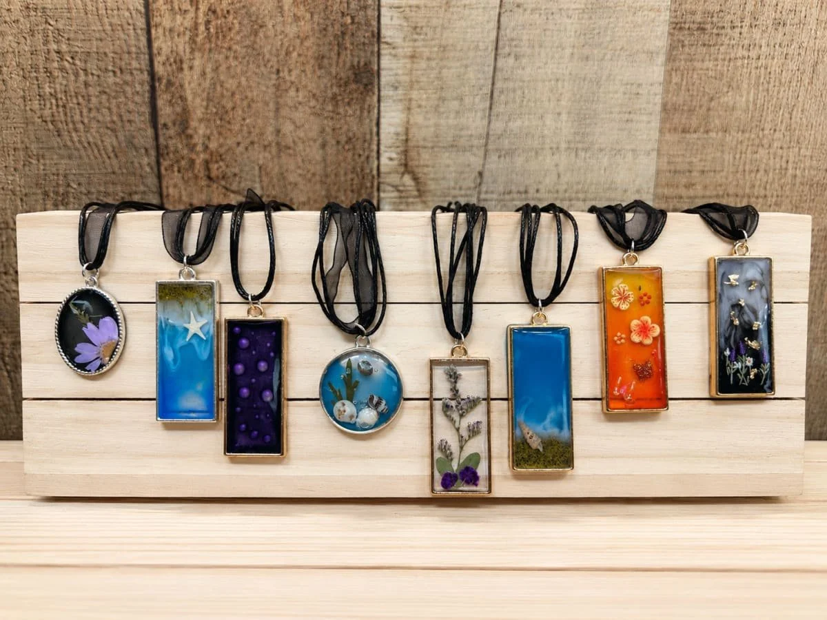 The Studio for Art and Craft: Resin & Flower Jewelry