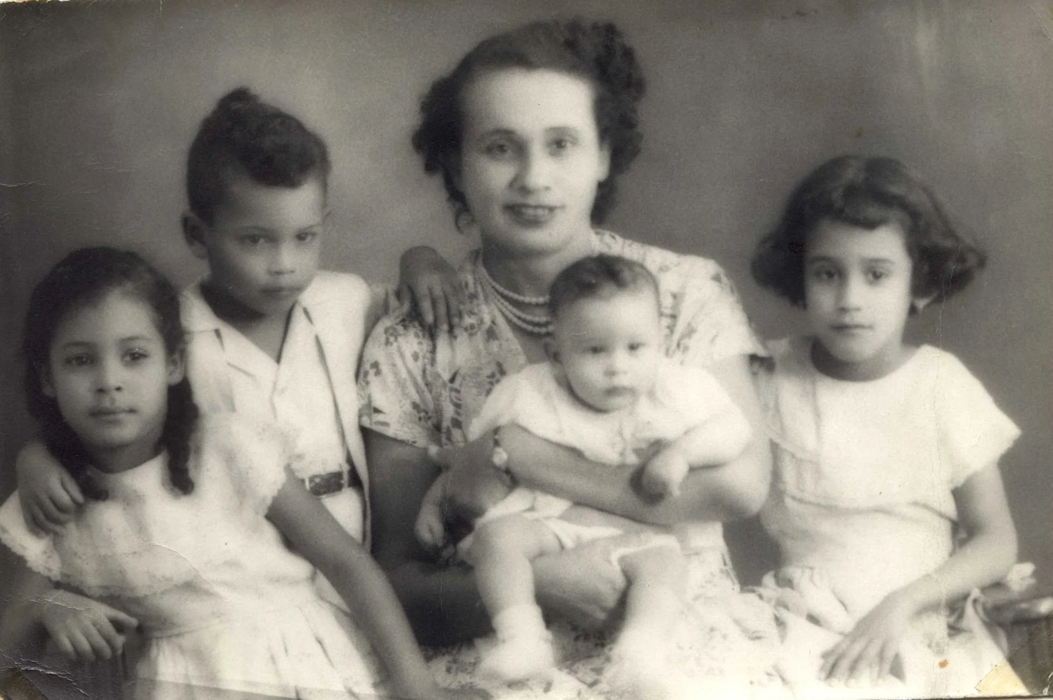 Mommy and children-Probably 1953 - Bill Cabeche.jpg