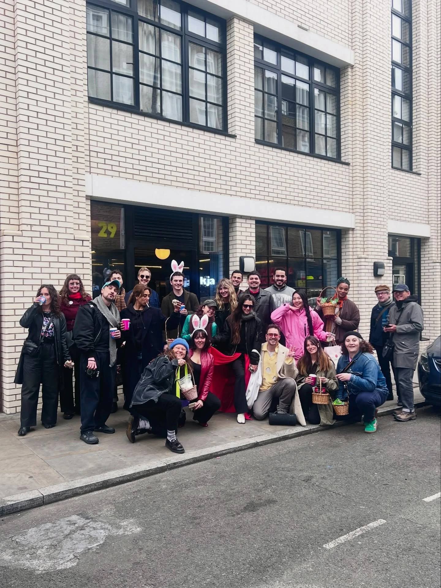 Amazing &lsquo;East(er) London Gallery Hop&rsquo; 🐇 this weekend!

Visiting exhibitions at @public.gallery @maureenpaley @motherstankstation @roseeaston223 @herald_st @nevengallery @imtgallery @soft_opening! 

#PLOP #ArtistResidency #GalleryHop