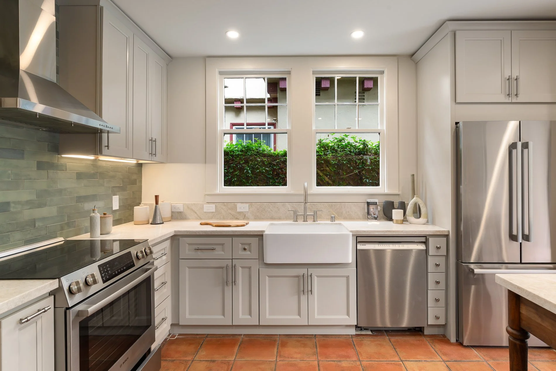2905_Piedmont_Ave 04.jpg