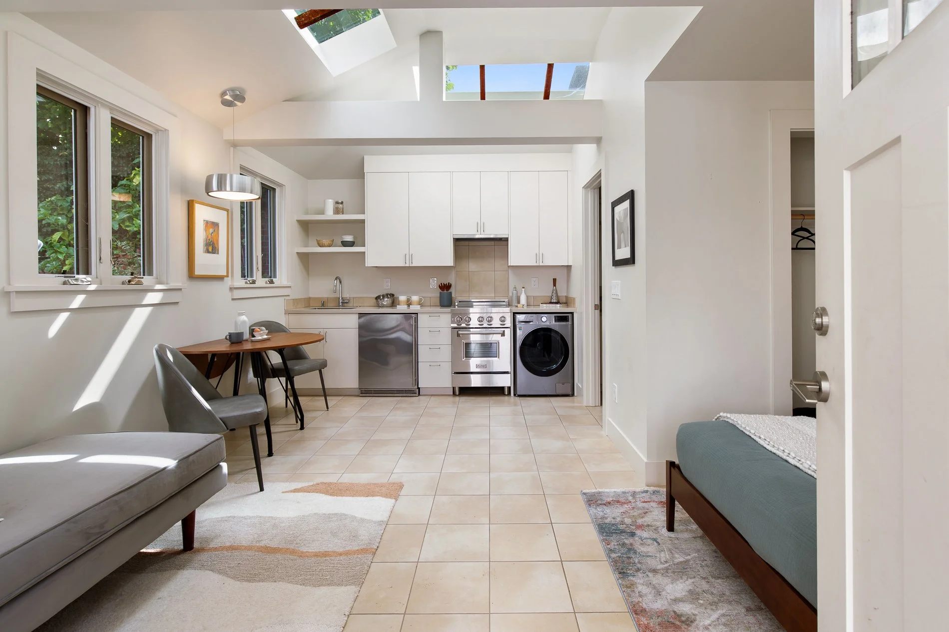 20_Oakvale_Ave 06.jpg