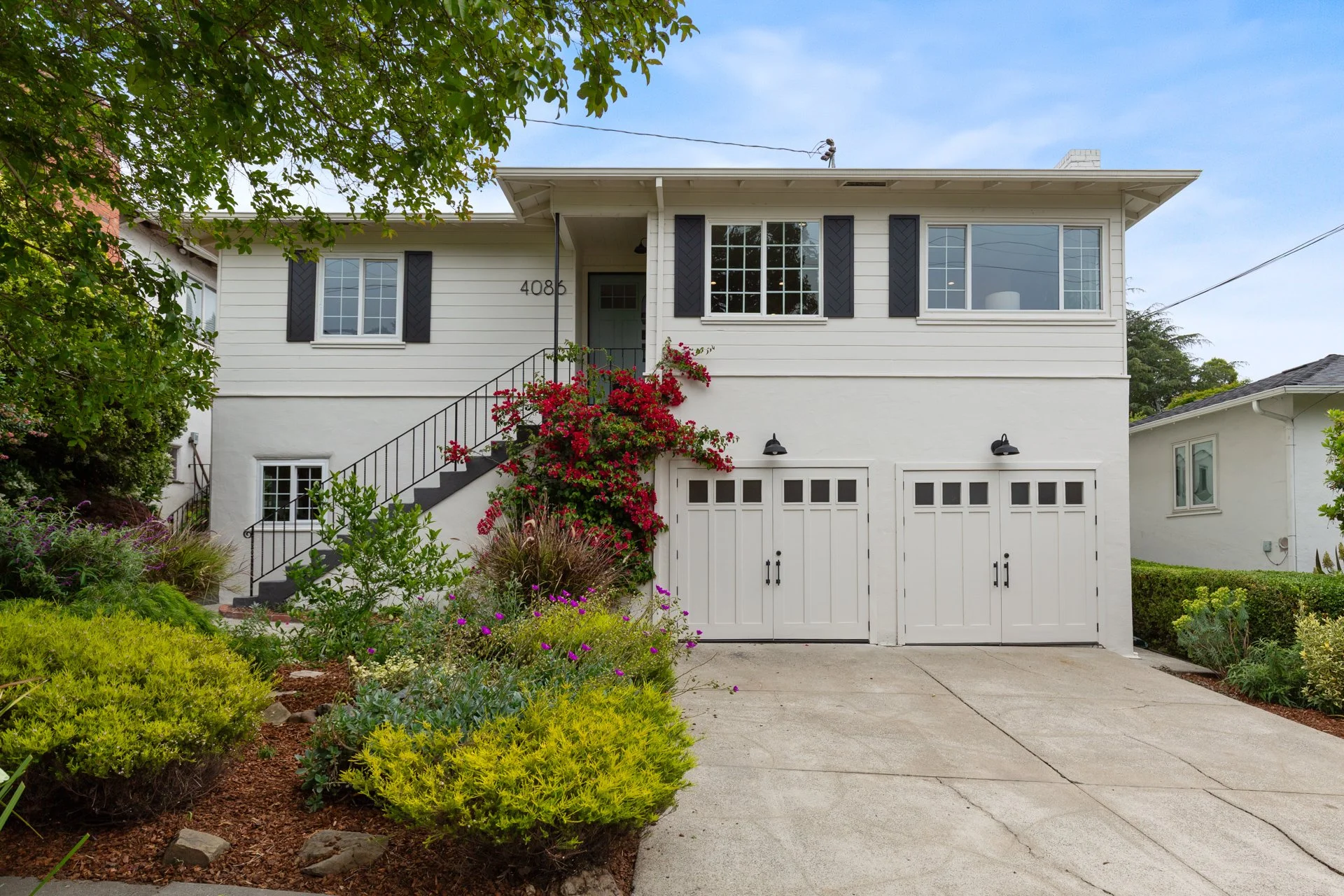 4086 Laguna Ave.