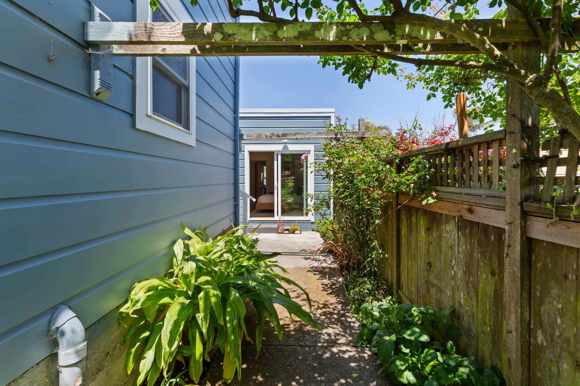 259_Staples_Ave_San_Francisco_CA_94112_Web_MLS_72ppi_33.jpg