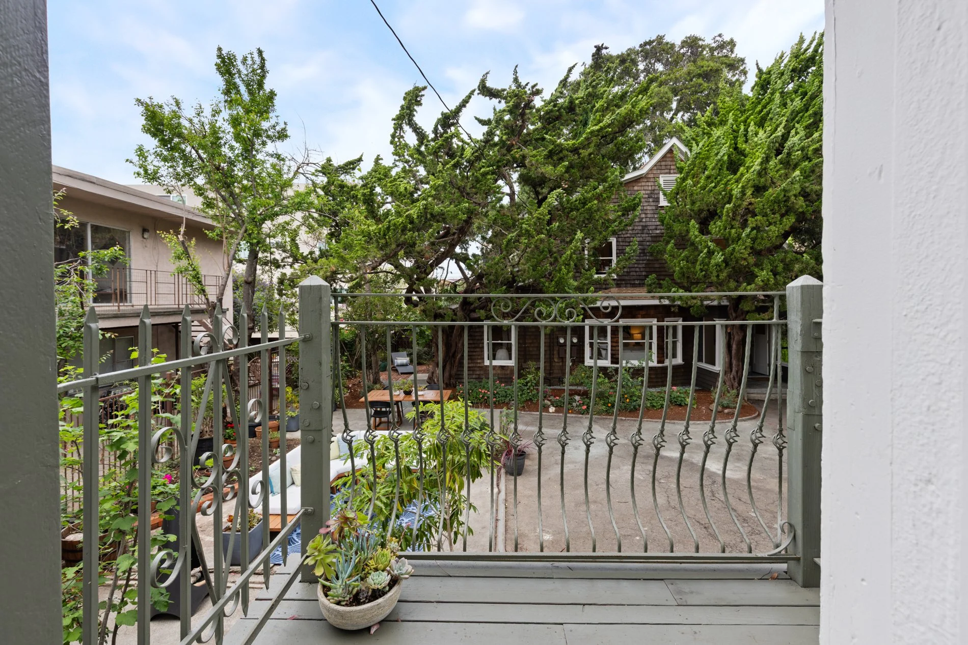 1937_Haste_St_Berkeley_CA_94704_Web_MLS_72ppi_28.jpg