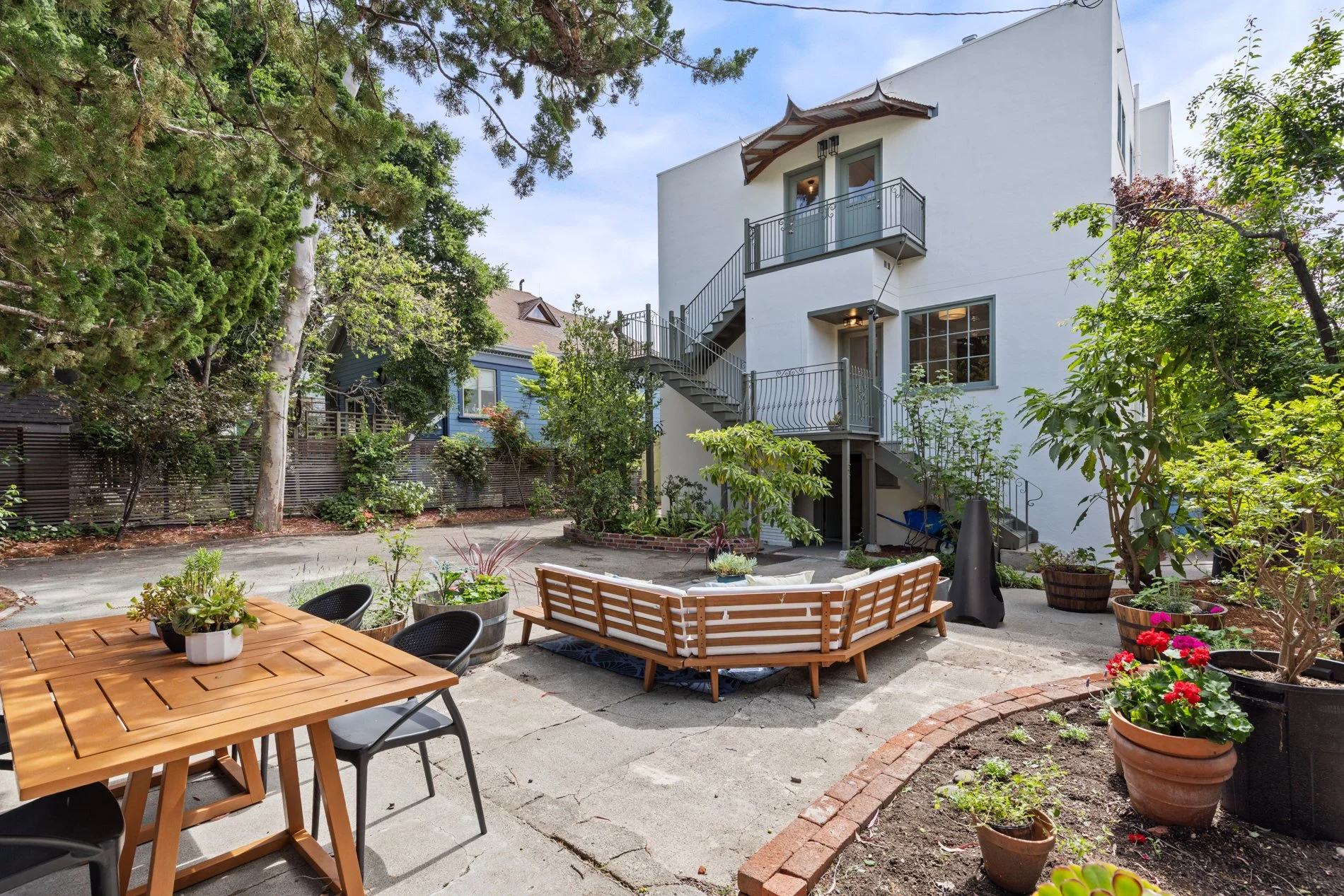 1937_Haste_St_Berkeley_CA_94704_Web_MLS_72ppi_53.jpg