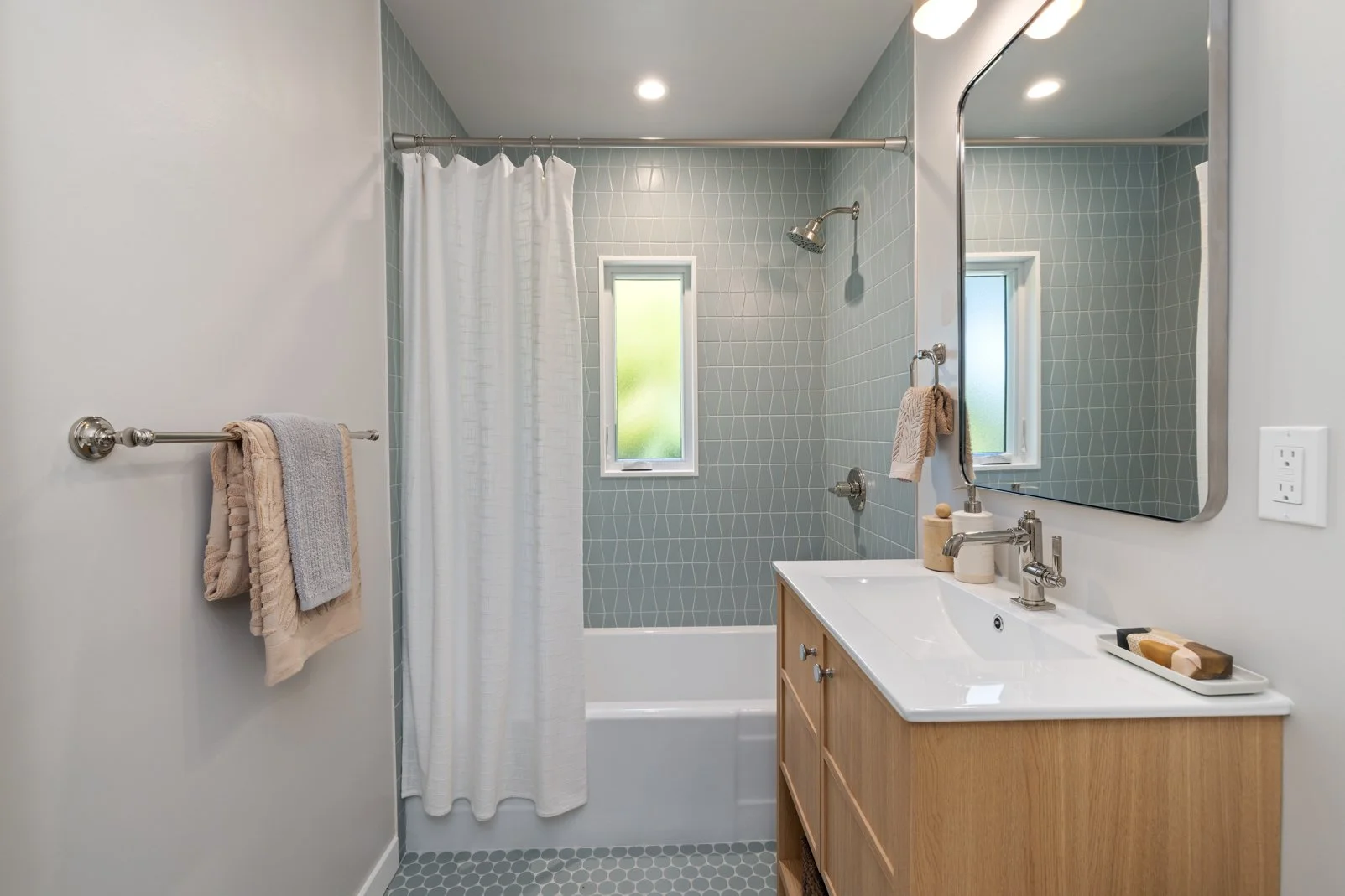 371_Rugby_Ave_Kensington_CA_94708_Web_MLS_72ppi_21.jpg