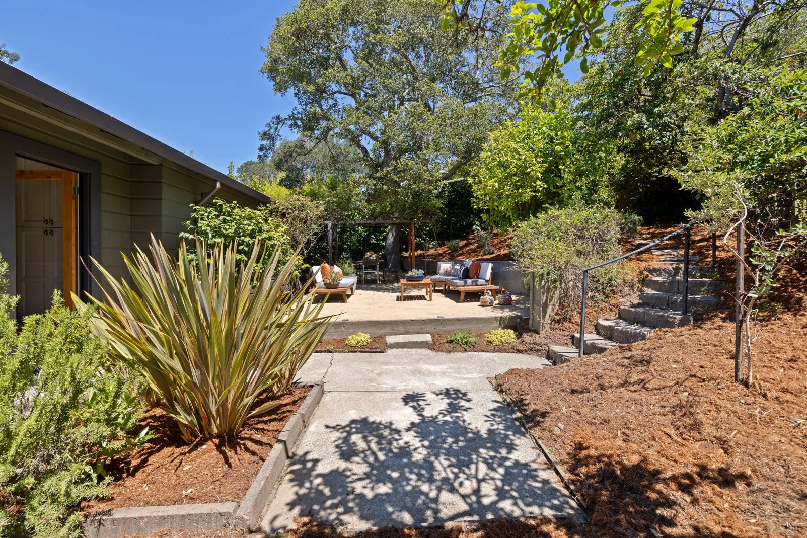 371_Rugby_Ave_Kensington_CA_94708_Web_MLS_72ppi_35.jpg