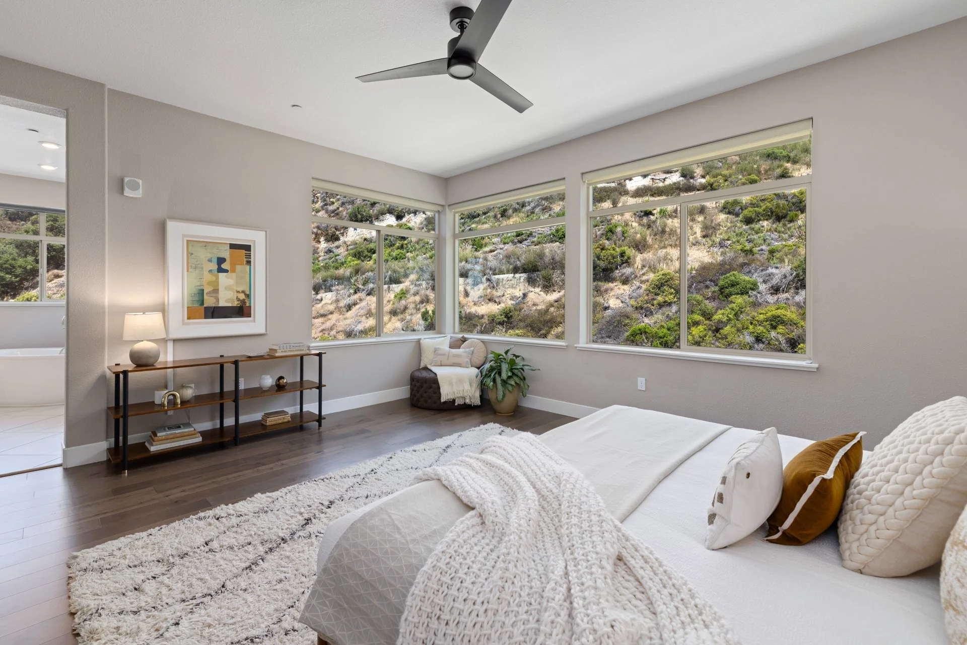 6713_Skyview_Dr_Oakland_CA_94605_Web_MLS_72ppi-45.jpg
