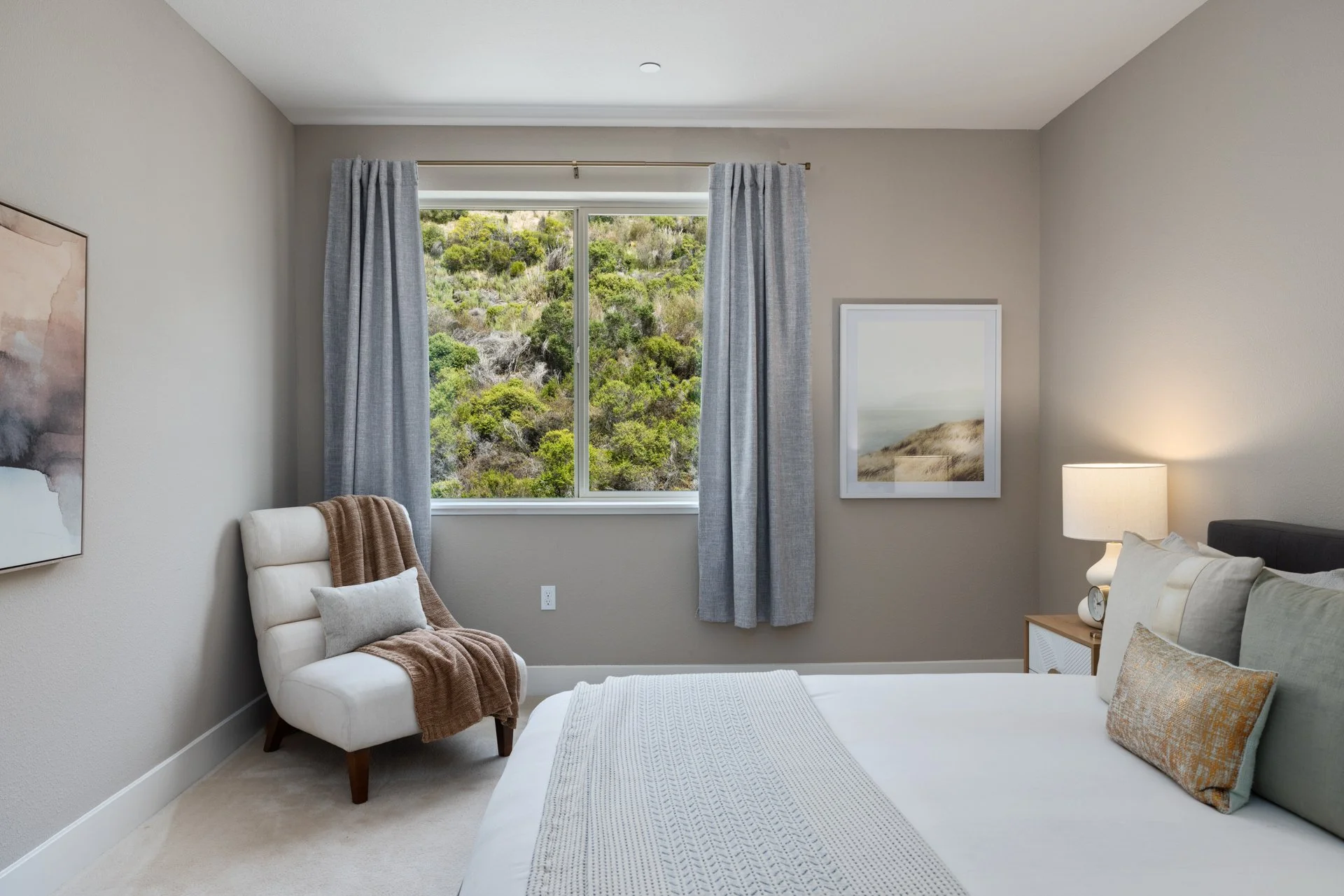 6713_Skyview_Dr_Oakland_CA_94605_Web_MLS_72ppi-24.jpg