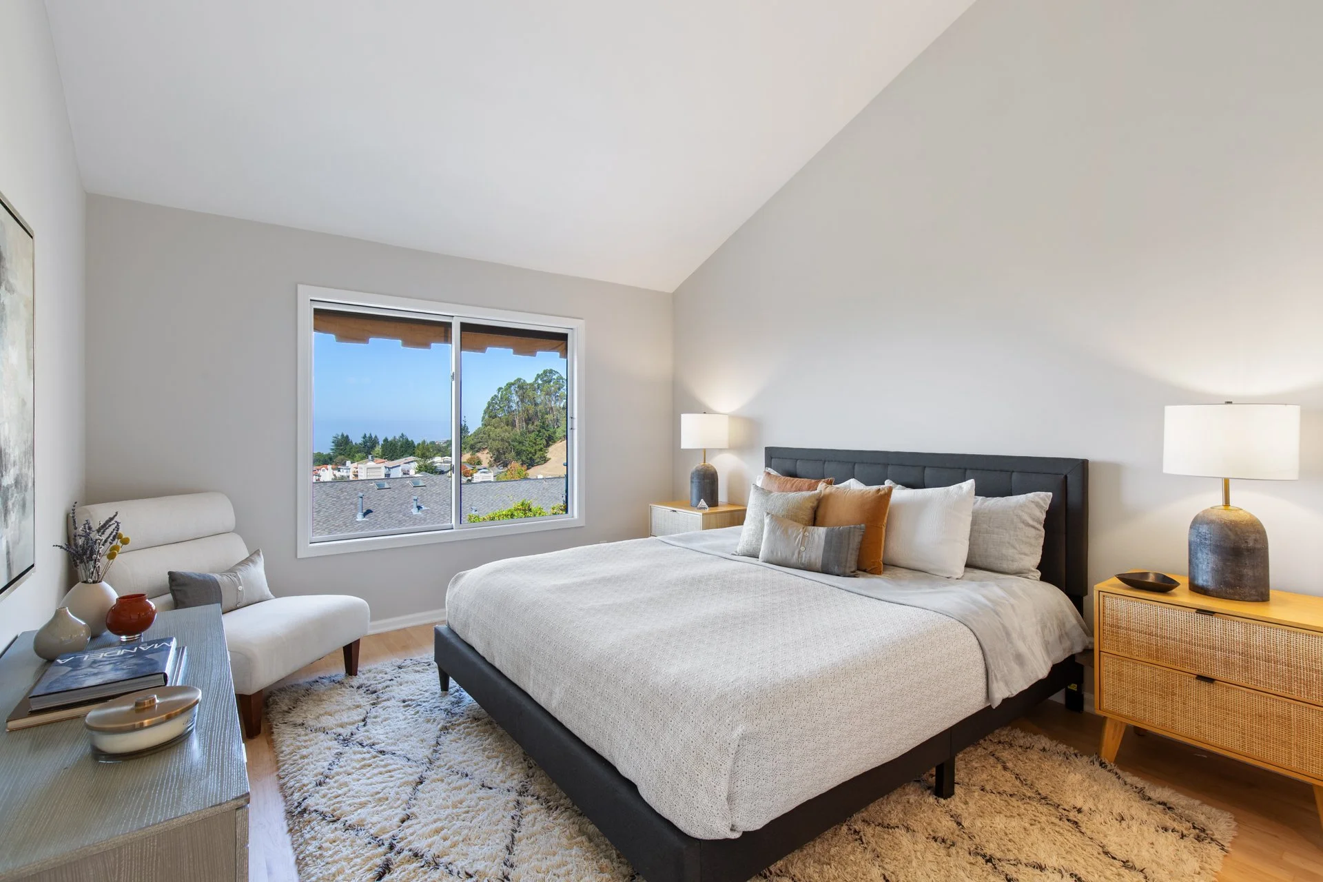 25_Captains_Cove_Oakland_CA_94618_Web_MLS_72ppi-37.jpg