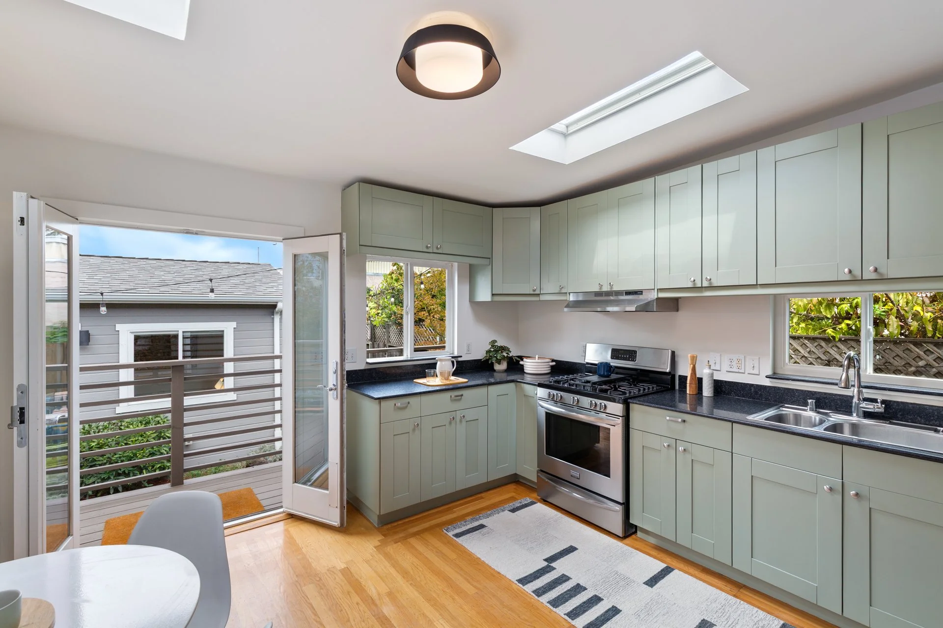 1048_Kains_Ave_Albany_CA_94706_Web_MLS_72ppi-30.jpg