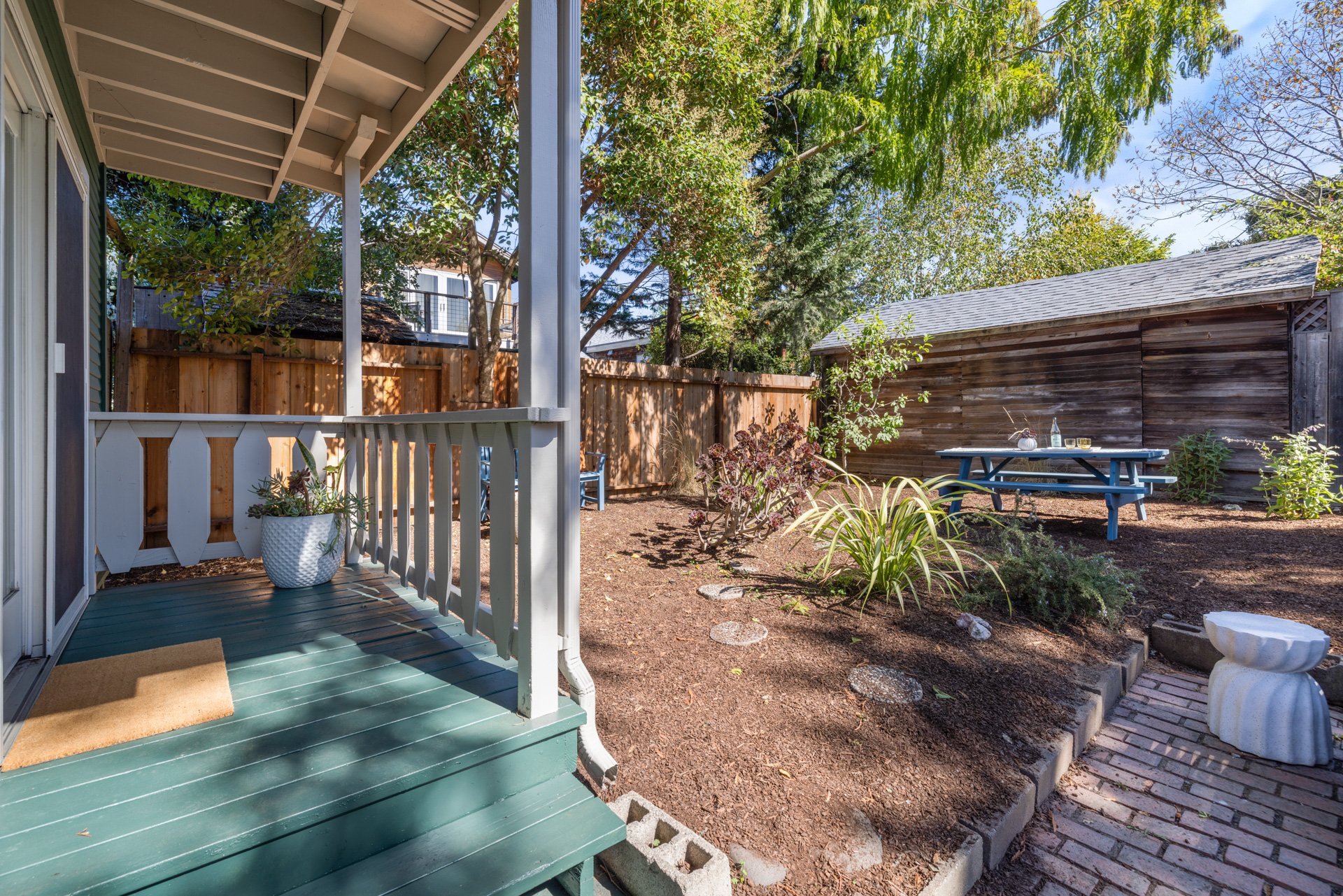 2705_Walker_St_Berkeley_CA_94705_Web_MLS_72ppi-40.jpg
