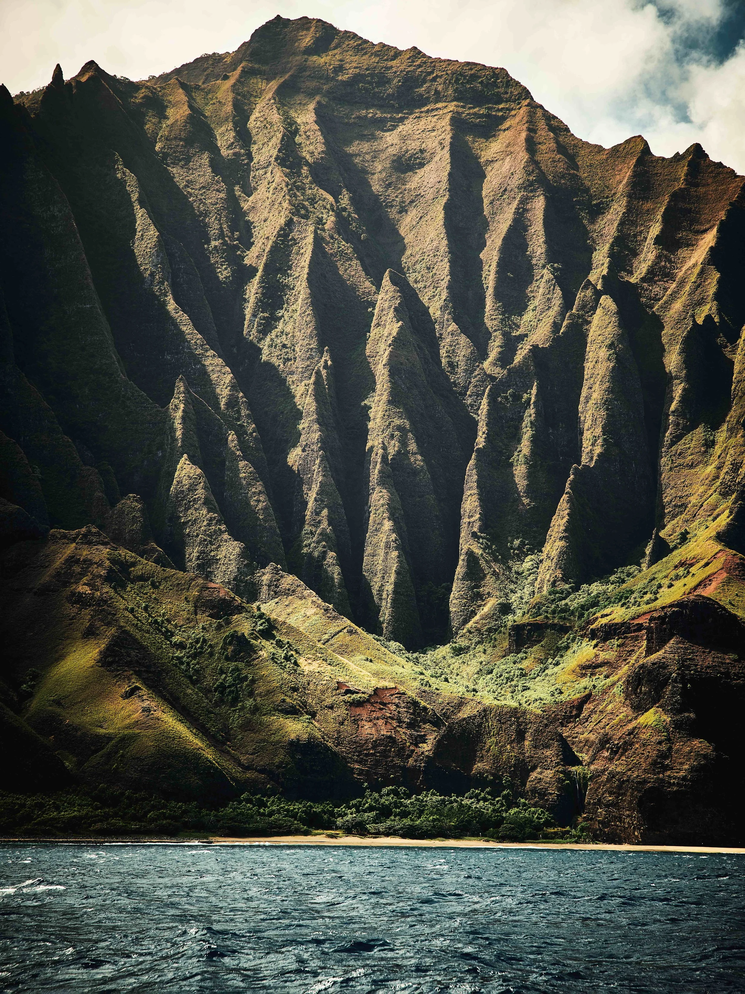 <u><a href="/artists/ryan-gobuty"target="_blank">Ryan Gobuty</a></u><p><i>Hawaii 08</i>, 2024</p>