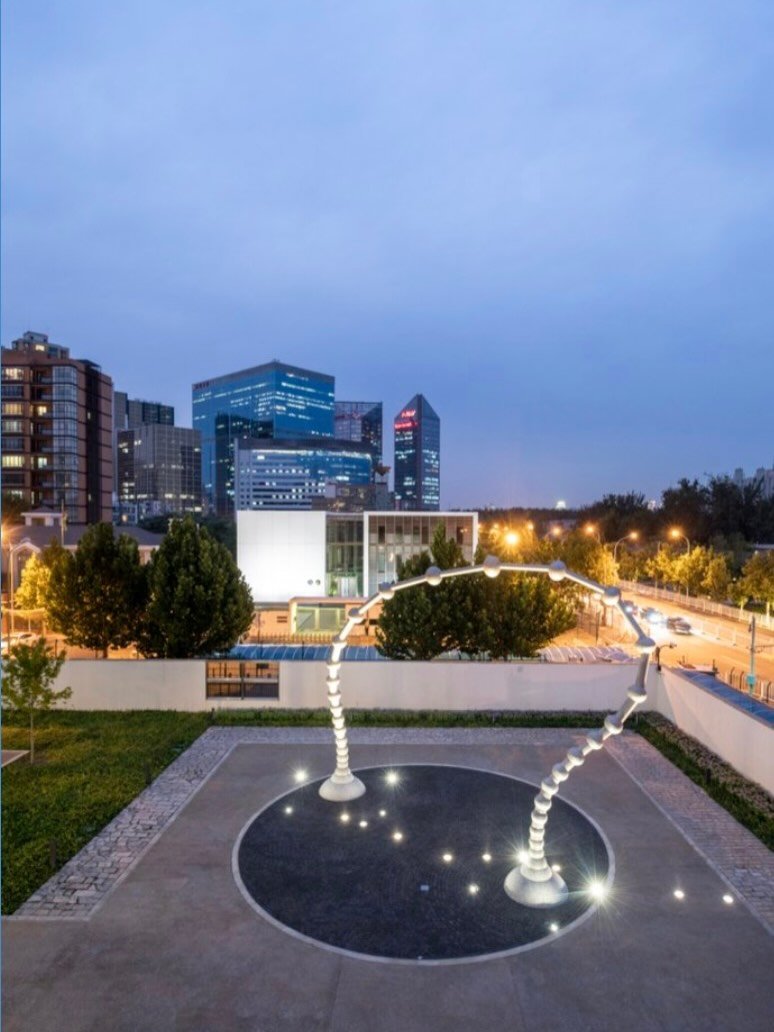 Happy International Sculpture Day! Established by the International Sculpture Center in 2015, the day is an annual celebration to raise awareness, appreciation, and enjoyment of sculpture in communities across the globe.

In celebration of Artistic G