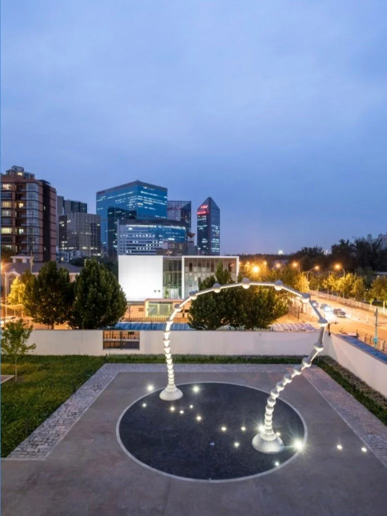 Happy International Sculpture Day! Established by the International Sculpture Center in 2015, the day is an annual celebration to raise awareness, appreciation, and enjoyment of sculpture in communities across the globe.

In celebration of Artistic G