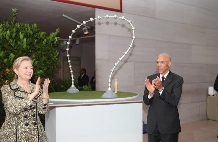 2026 marks the 15th anniversary of the official presentation of the artist&rsquo;s maquette to Secretary of State Hillary Rodham Clinton. It was held during FAPE&rsquo;s 2011 Annual Events in Washington, D.C.

We are honored that Puryear lent the maq