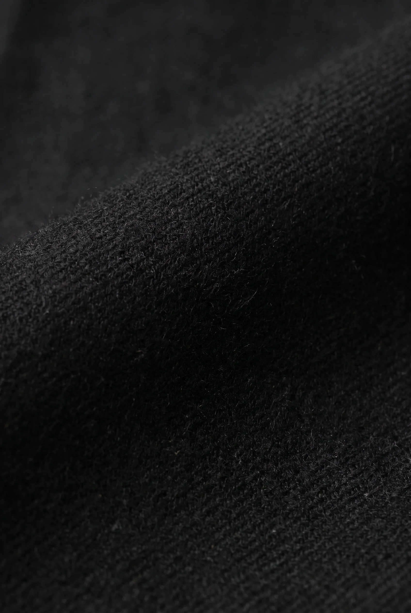 FLANELLE NOIRE DRAPERS 2.jpg