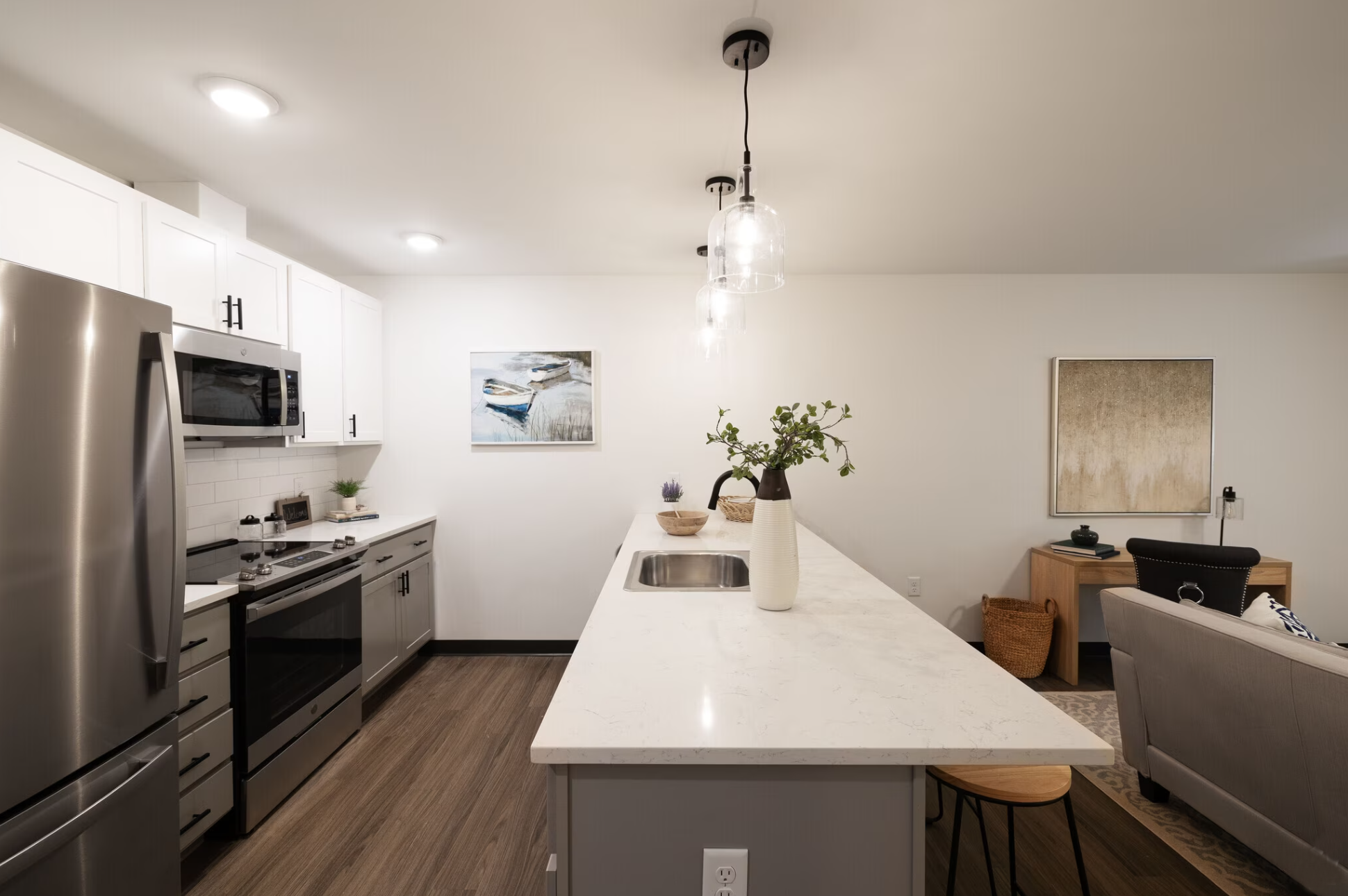 LoSo-Lakeside-Apartments-9.png