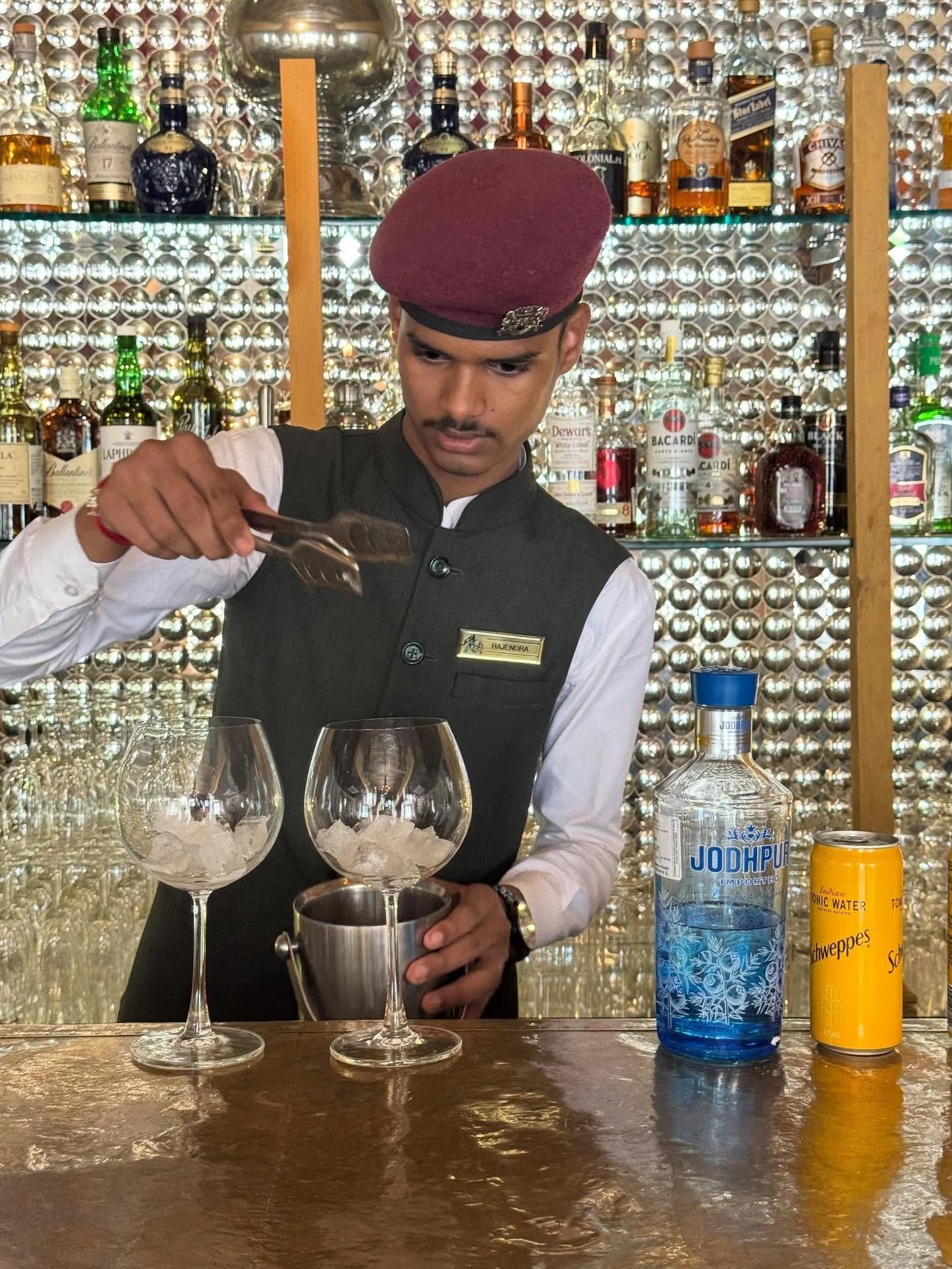 Gin and tonic - crafted with care and thoroughly enjoyed by me.
Proof that sometimes the best souvenirs are sipped!
.
.
.
#ginandtonic #india #offthebeatenpath #wander #explore #slowdown #useyourpassport #whatsonyourlist #letusinspireyou #golocal #no