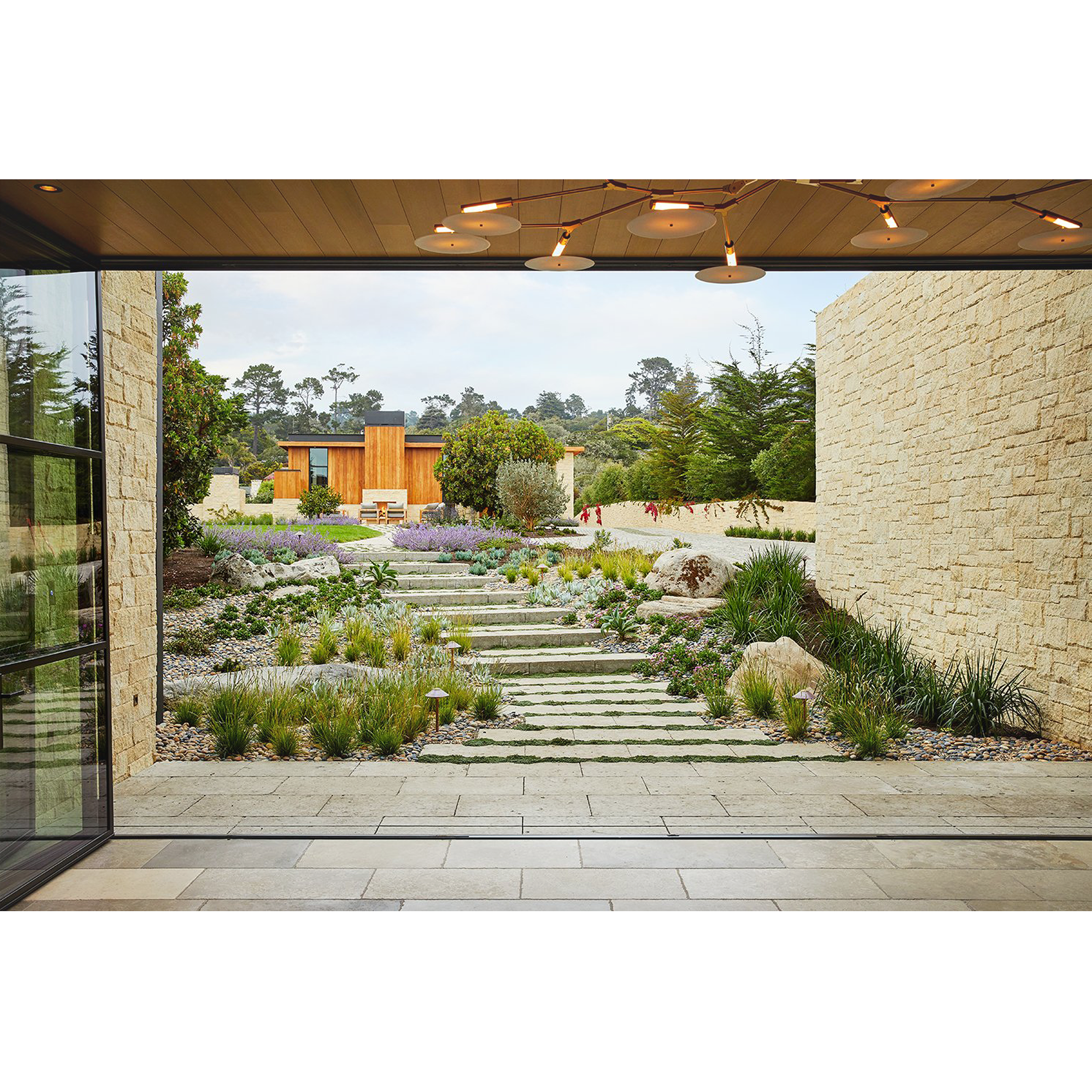 Presentation 1x1_Interior 1_.png