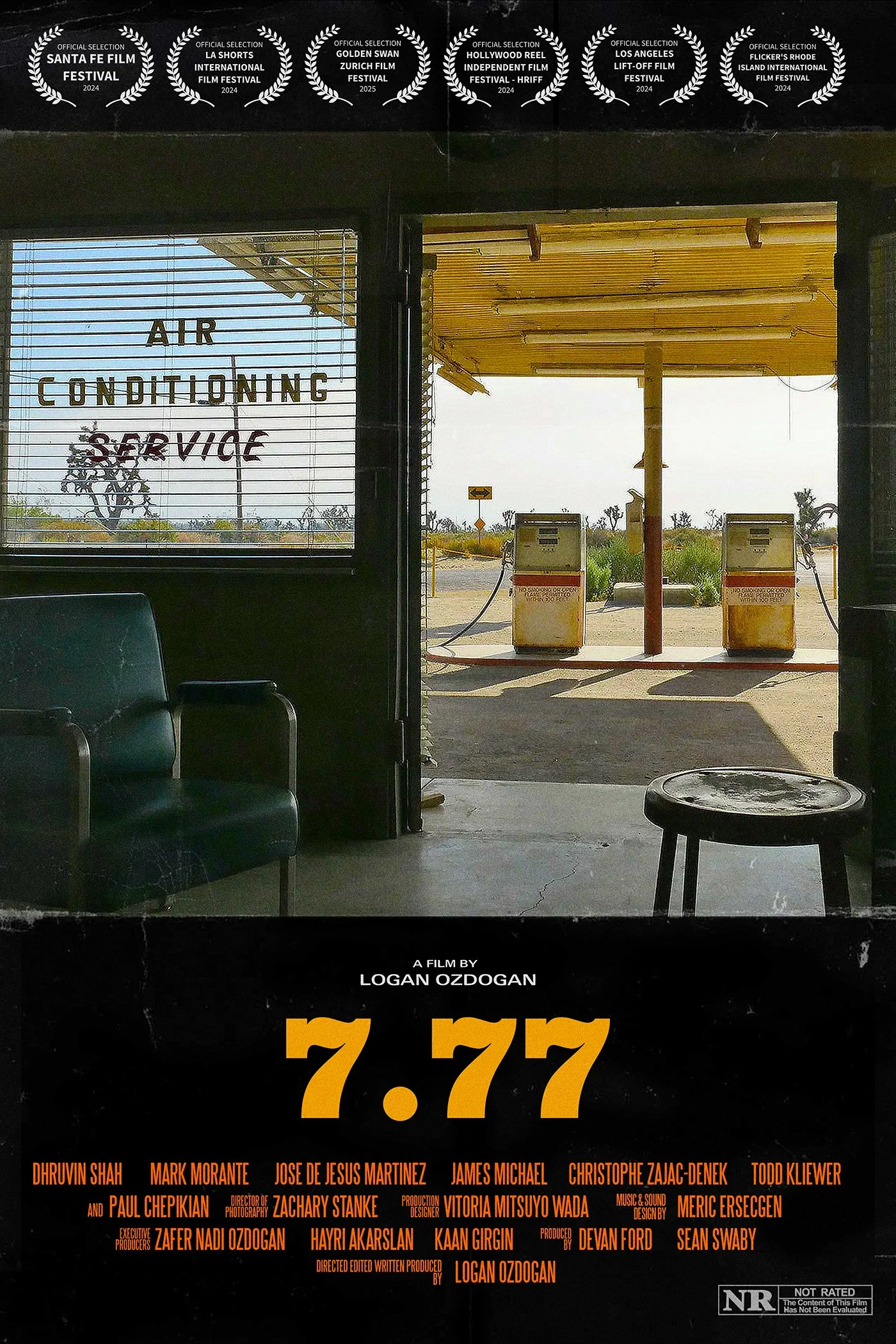 A gas station clerk and his father face unusual series of events at an isolated gas station in 1987.